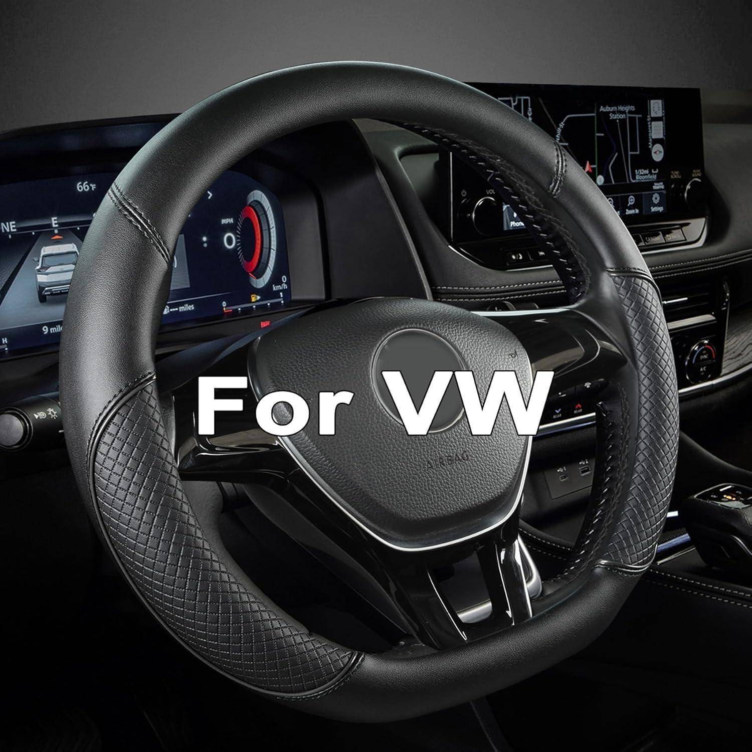 Nahaufnahme eines Volkswagen-Lenkrads und eines digitalen Armaturenbretts mit überlagerte Text "Für VW"".