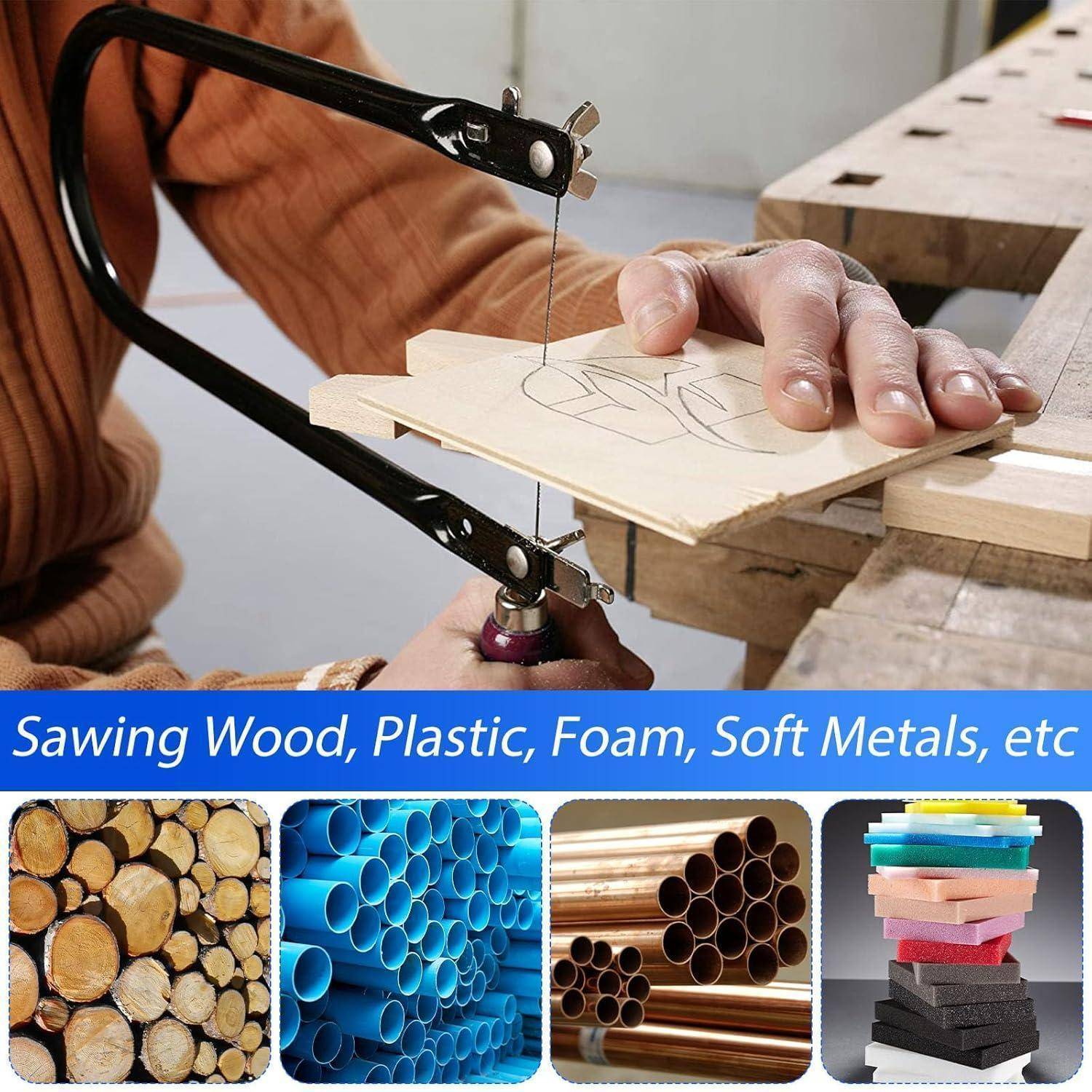 Hand, die eine Stichsäge verwendet, um eine Vorlage in Holz zu schneiden, mit der Bildunterschrift „Sägen von Holz, Kunststoff, Schaum, weiche Metalle, etc.