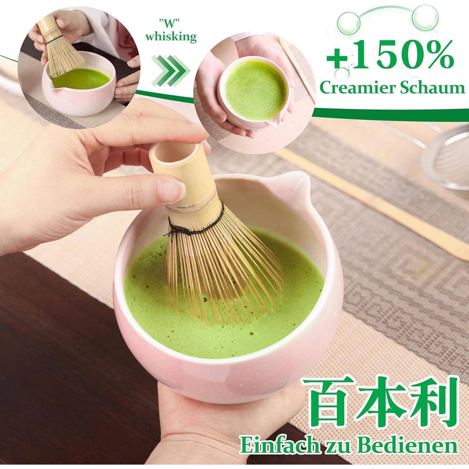Hände schlagen helles grünes Matcha in einer rosa Schüssel; Einschub zeigt 'W' beim Schlagen und Text '150% cremigerer Schaum' und 'Einfach zu bedienen'.