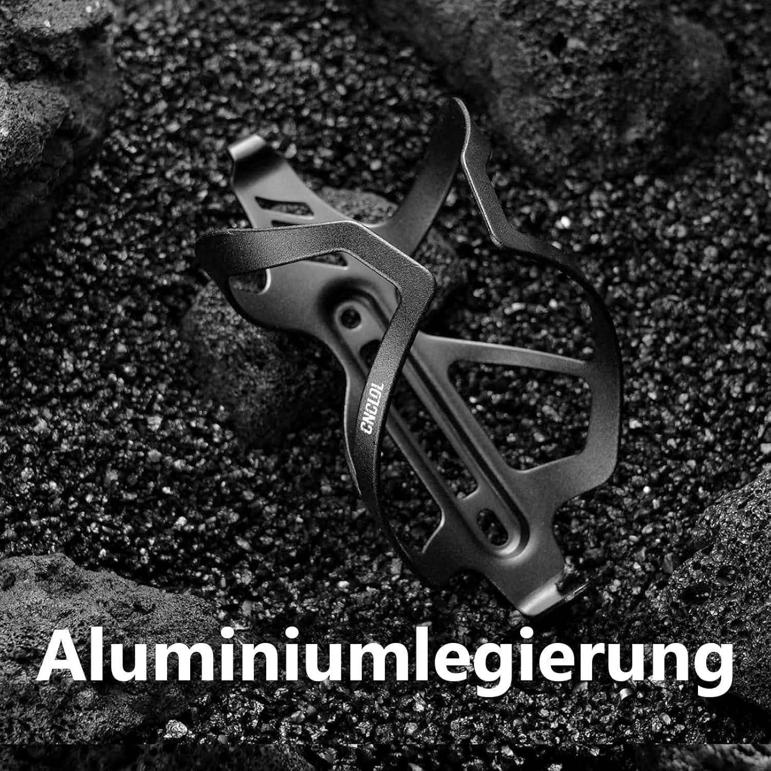 Schwarzer Metallflaschenhalter auf dunklem Kies mit dem Wort „Aluminiumlegierung
