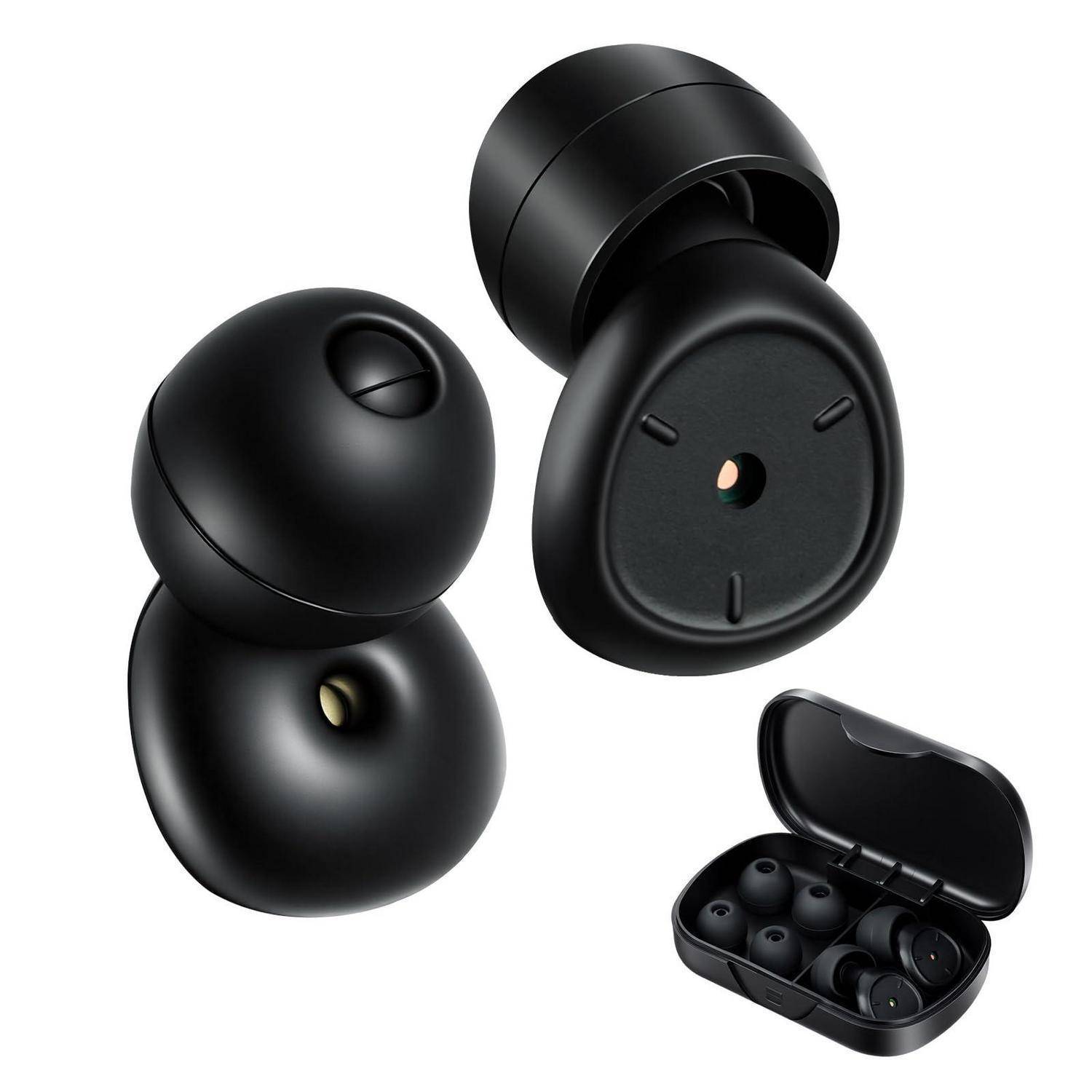 Schwarze kabellose Ohrhörer aus verschiedenen Winkeln gezeigt, einschließlich eines in einem Ladekoffer, wobei das kompakte In-Ear-Design hervorgehoben wird.