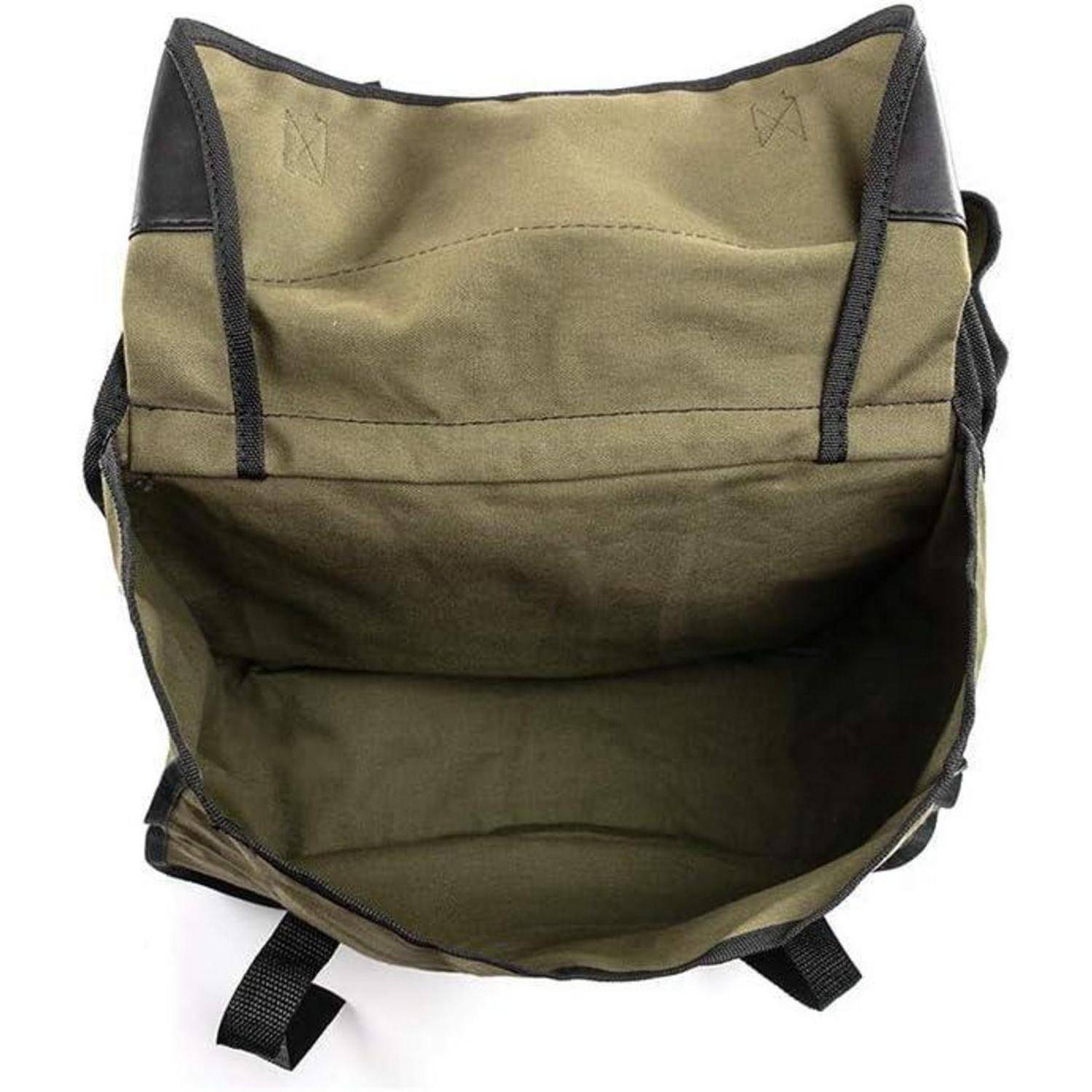 Offener olivgrüner Rucksack mit großem Hauptfach und schwarzer Einfassung auf weißem Hintergrund.