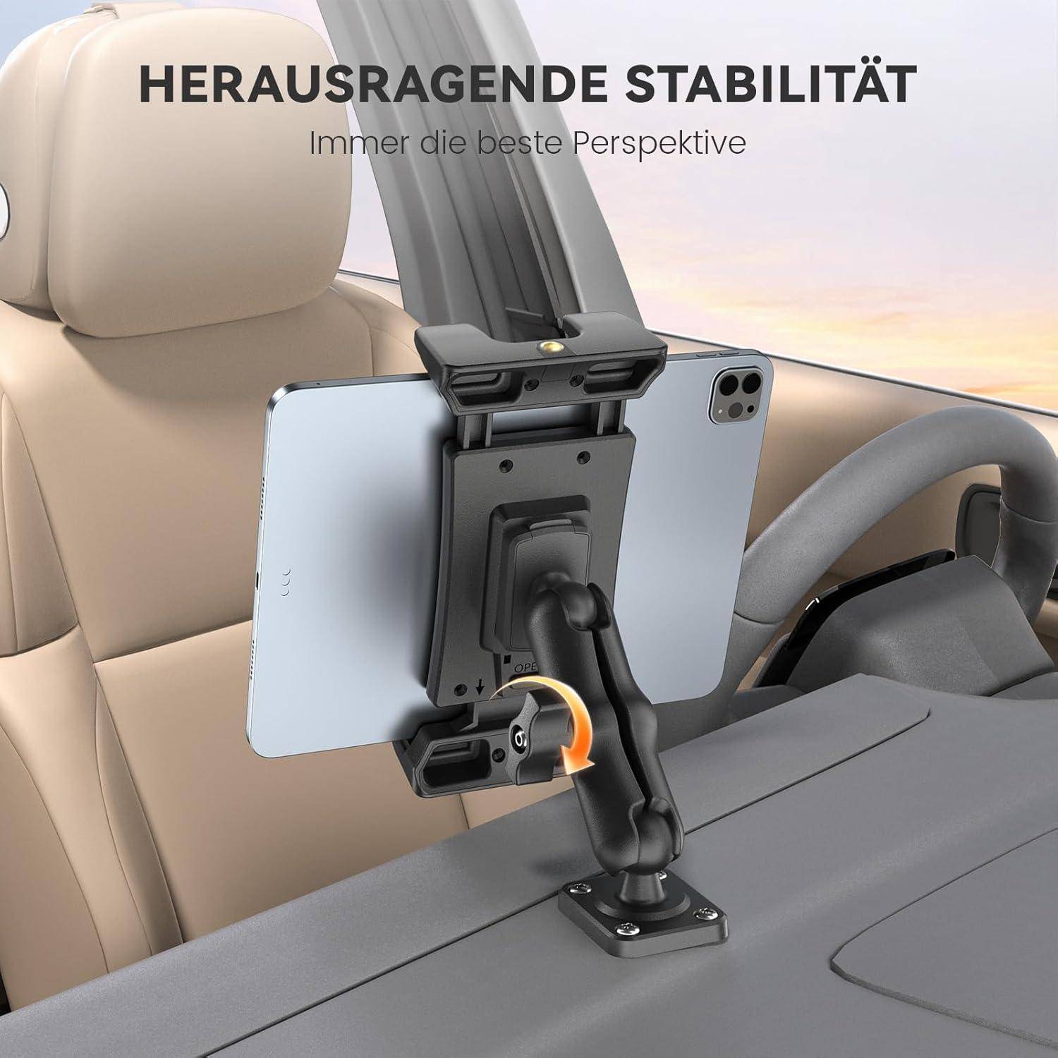 Tablet in einem Auto mit einem Dashboard-Arm montiert, für stabiles Betrachten im Fahrzeug gezeigt; Deutscher Text sagt „HERAUSRAGENDE STABILITÄT" und „Immer die beste Perspektive"".