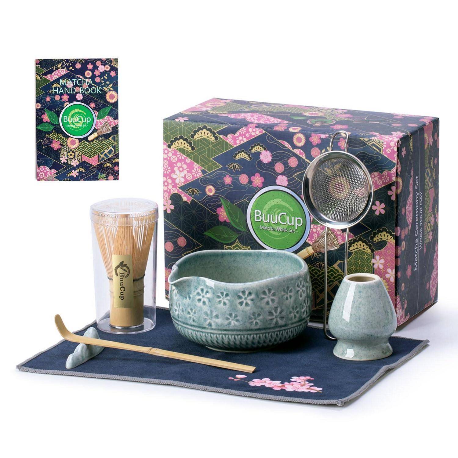 Matcha-Teeset mit gemusterter Geschenkbox, Schale, Besen, Löffel, Sieb, Tasse und Stoffmatte mit den Marken „BuuCup