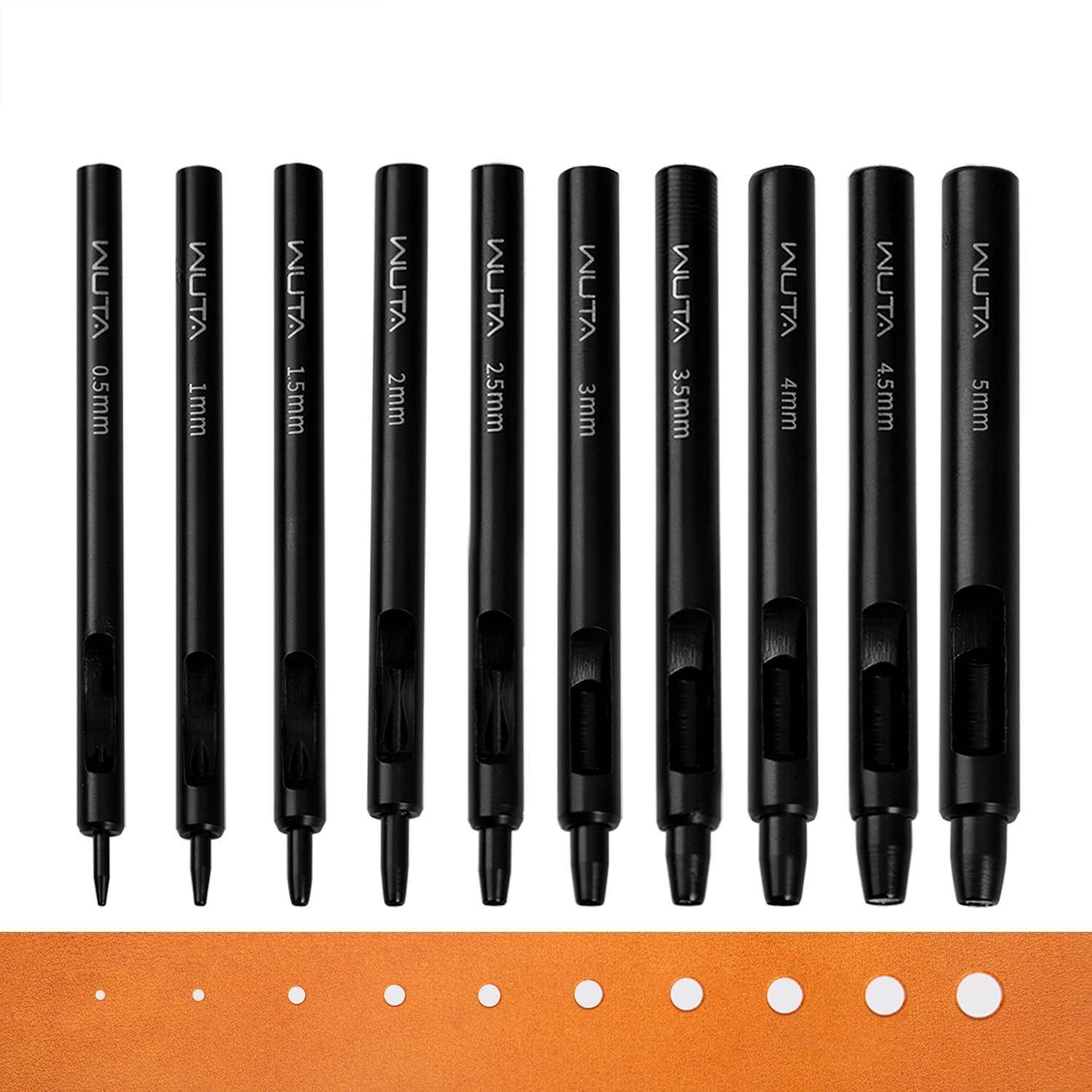 Satz schwarzer MUJI-Zeichenstifte, angeordnet nach Spitzengröße von 0,5 mm bis 5 mm, mit entsprechenden Punktgrößen darunter zum Vergleich der Linienstärke.
