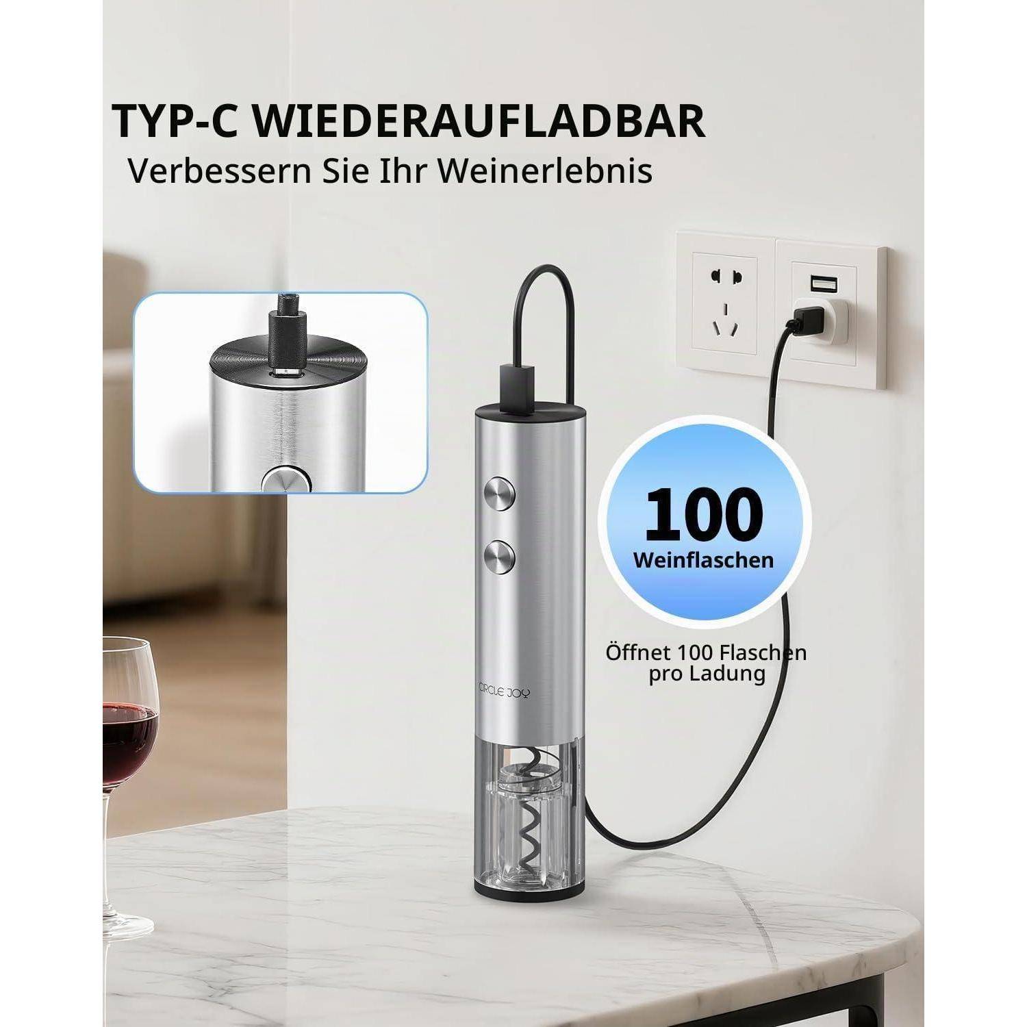 Ein silberner, wiederaufladbarer elektrischer Weinöffner vom Typ C mit Ladekabel, gezeigt auf einer Arbeitsplatte; der Text besagt, dass er 100 Flaschen pro Ladung öffnet.