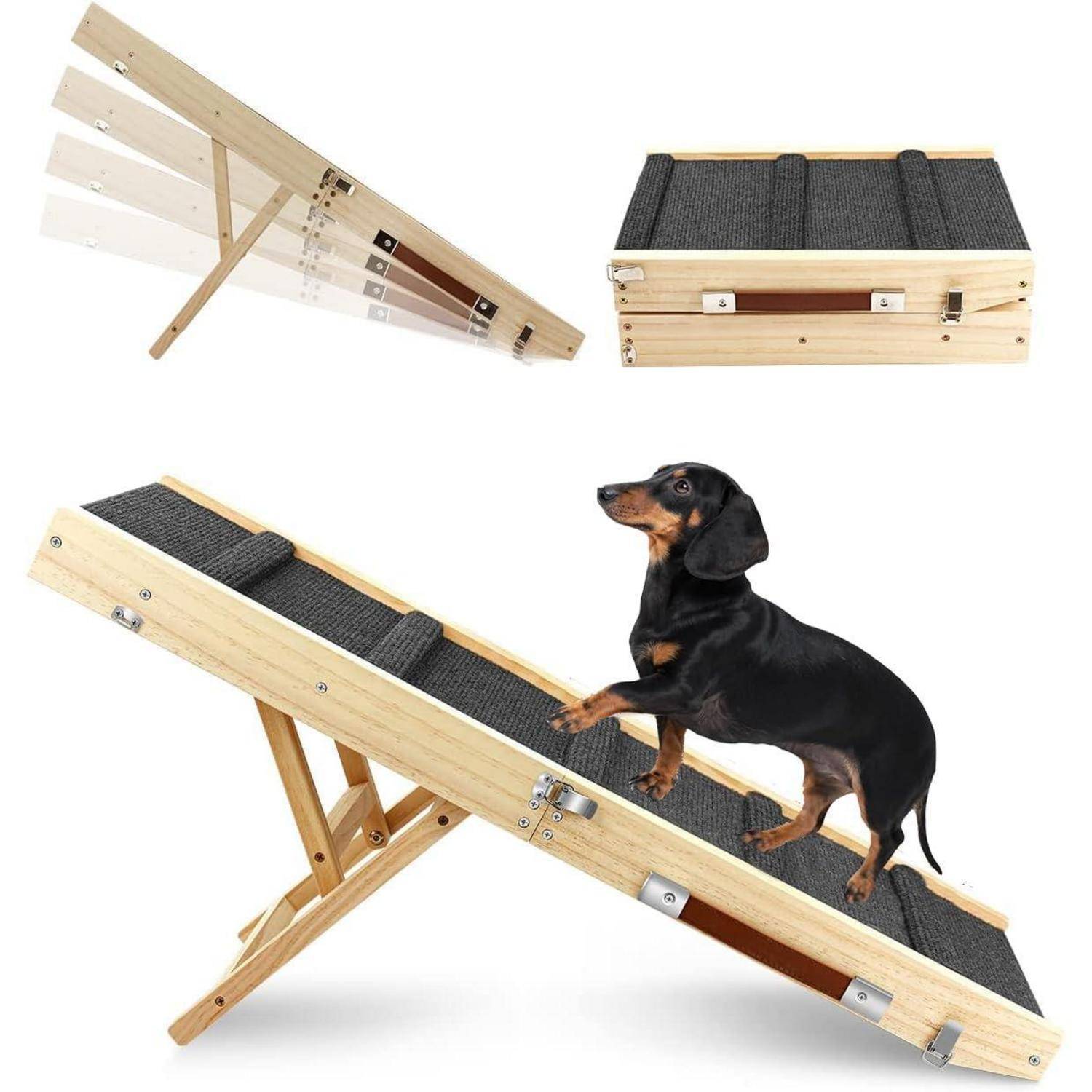 Holzrampe für Hunde mit verstellbarer Höhe und teppichbelegten Stufen, dargestellt in zusammengeklapptem, geschlossenem Zustand und in Gebrauch von einem kleinen Dackel, der sie erklimmt.