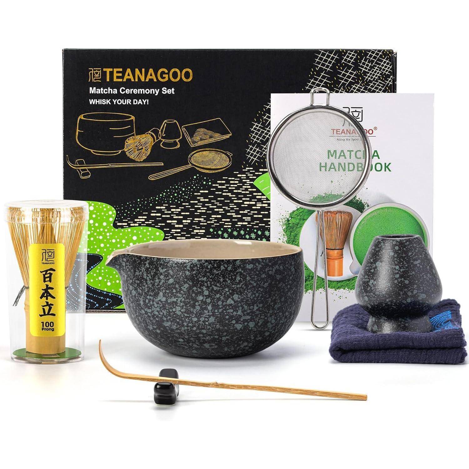 Matcha-Zeremonienset mit Teeschale, Besen, Sieb, Löffel, Besenstänger, Besenhälter, Handtuch, Handbuch und Verpackung.