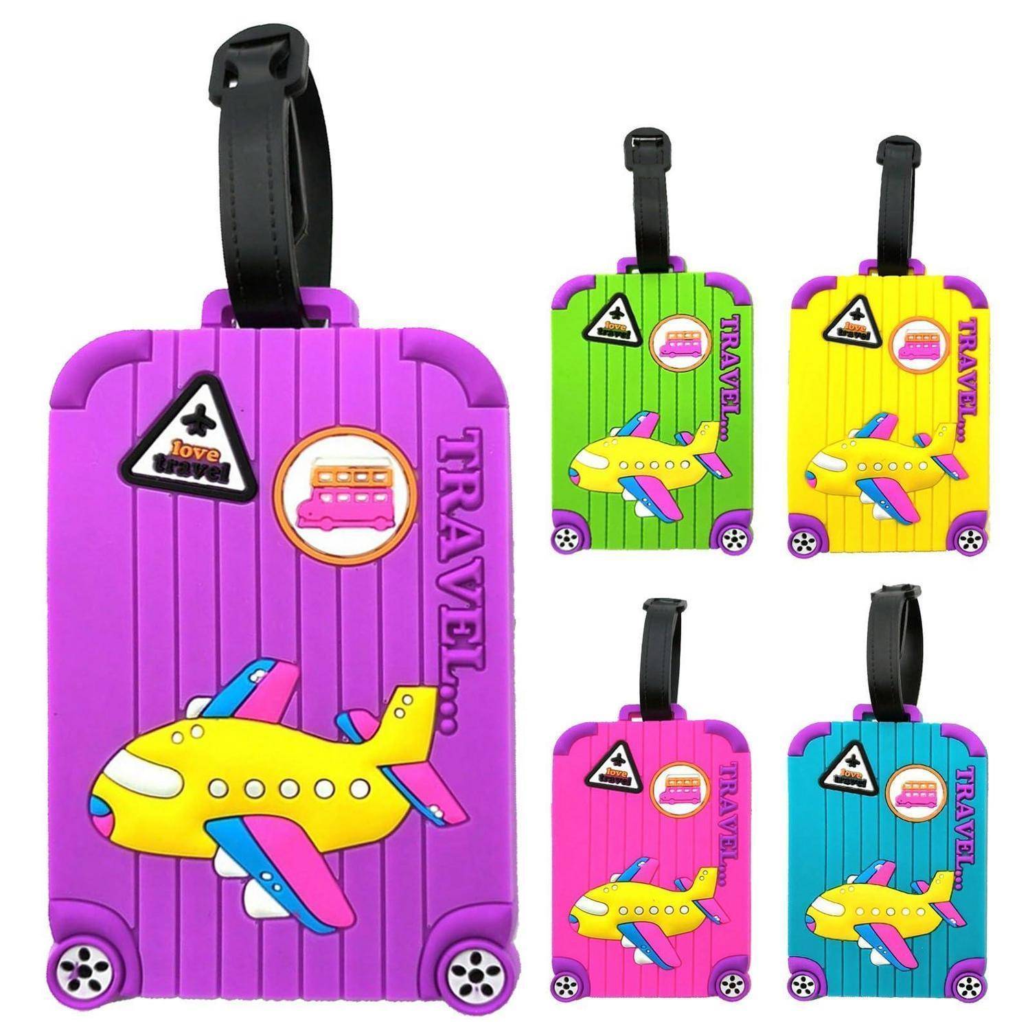 Farbenfroher Kinderkoffer mit gelbem Flugzeug-Motiv und schwarzem Griffgriff, gezeigt in Lila sowie kleineren Varianten in Grün, Gelb, Rosa und Blau.