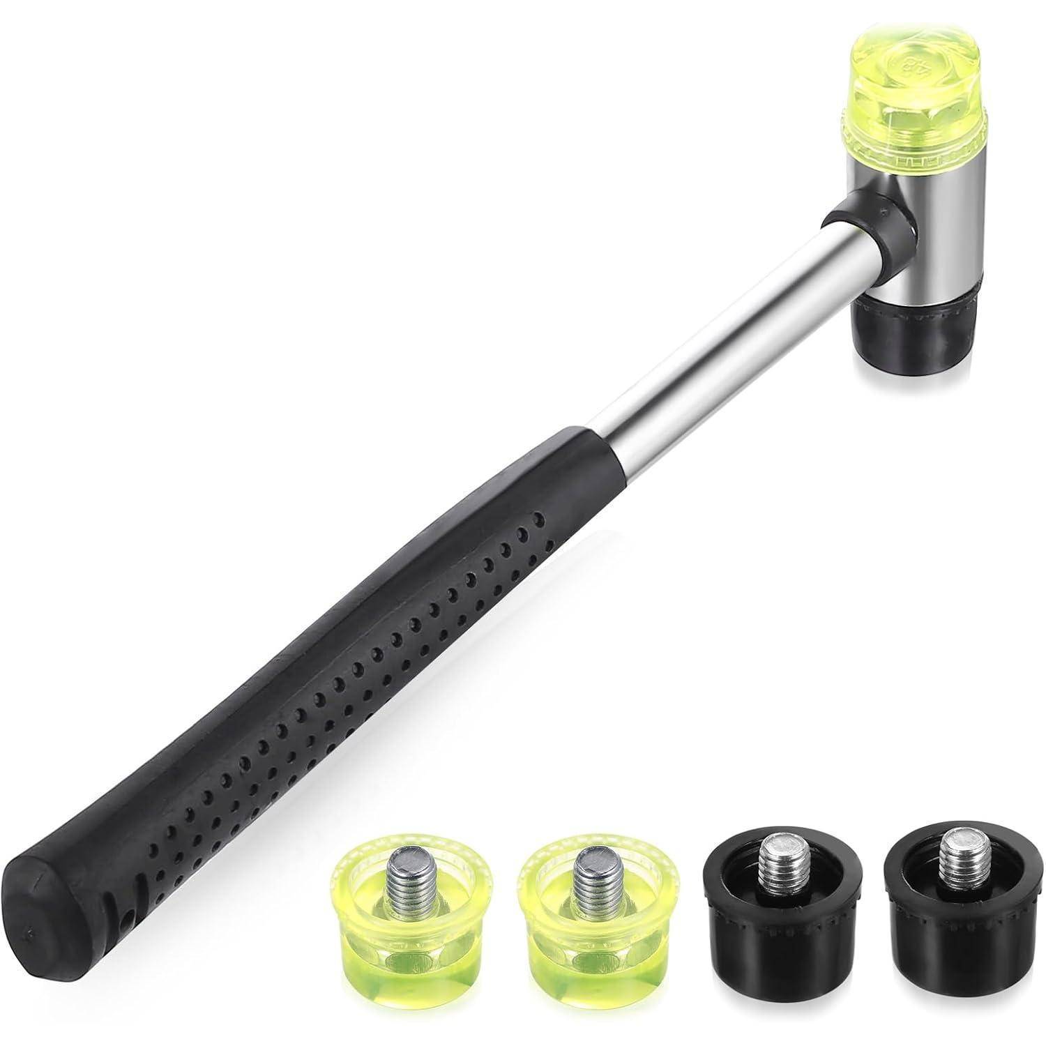 Gummihammer mit silbernem Griff und schwarzem Handschutz, gezeigt mit zwei gelben und zwei schwarzen austauschbaren Schraubköpfen.
