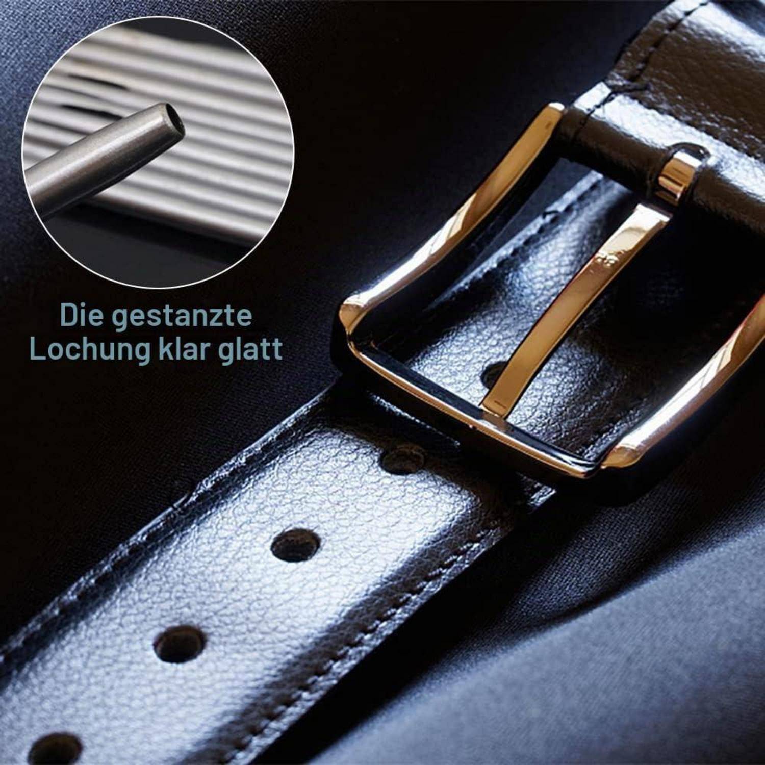 Nahaufnahme eines schwarzen Ledergürtels mit einer goldenen Schnalle, die sauber gestanzten Löcher zeigend; eingefügte Detailaufnahme hebt ein glattes, gestanztes Loch und deutschen Text „Die gestanzte Lochung klar glatt