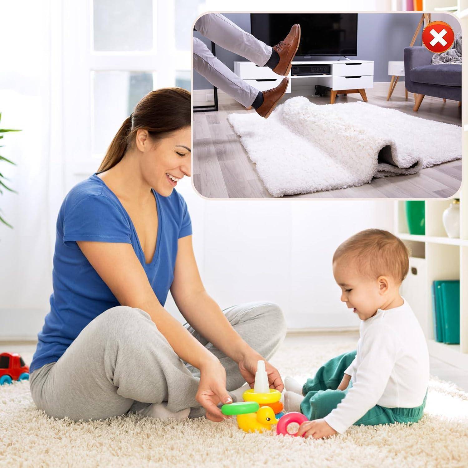 Mutter und Baby spielen auf einem flauschigen weißen Teppich; die Einblendung zeigt Möbelbeine auf dem Teppich mit einem roten X, das warnt, dass er nicht für Räder geeignet ist.