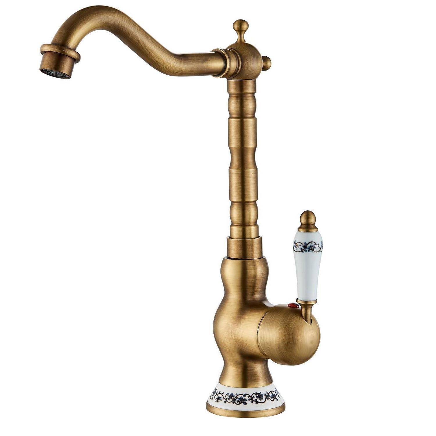 Antiker Bronze-Küchenarmatur mit hochgebogenem Auslauf und weißem Keramikhebelgriff, freigestellt auf weißem Hintergrund.