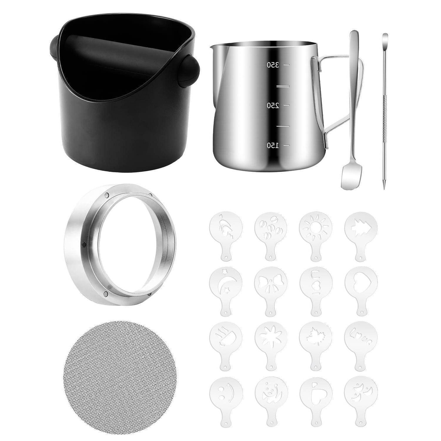 Kaffeebrühset mit schwarzem Dripper, Edelstahl-Messbehälter mit Markierungen, Rührer und Werkzeug, Ringhalter, Maschenfilter und 16 dekorativen Schablonvorlagen.
