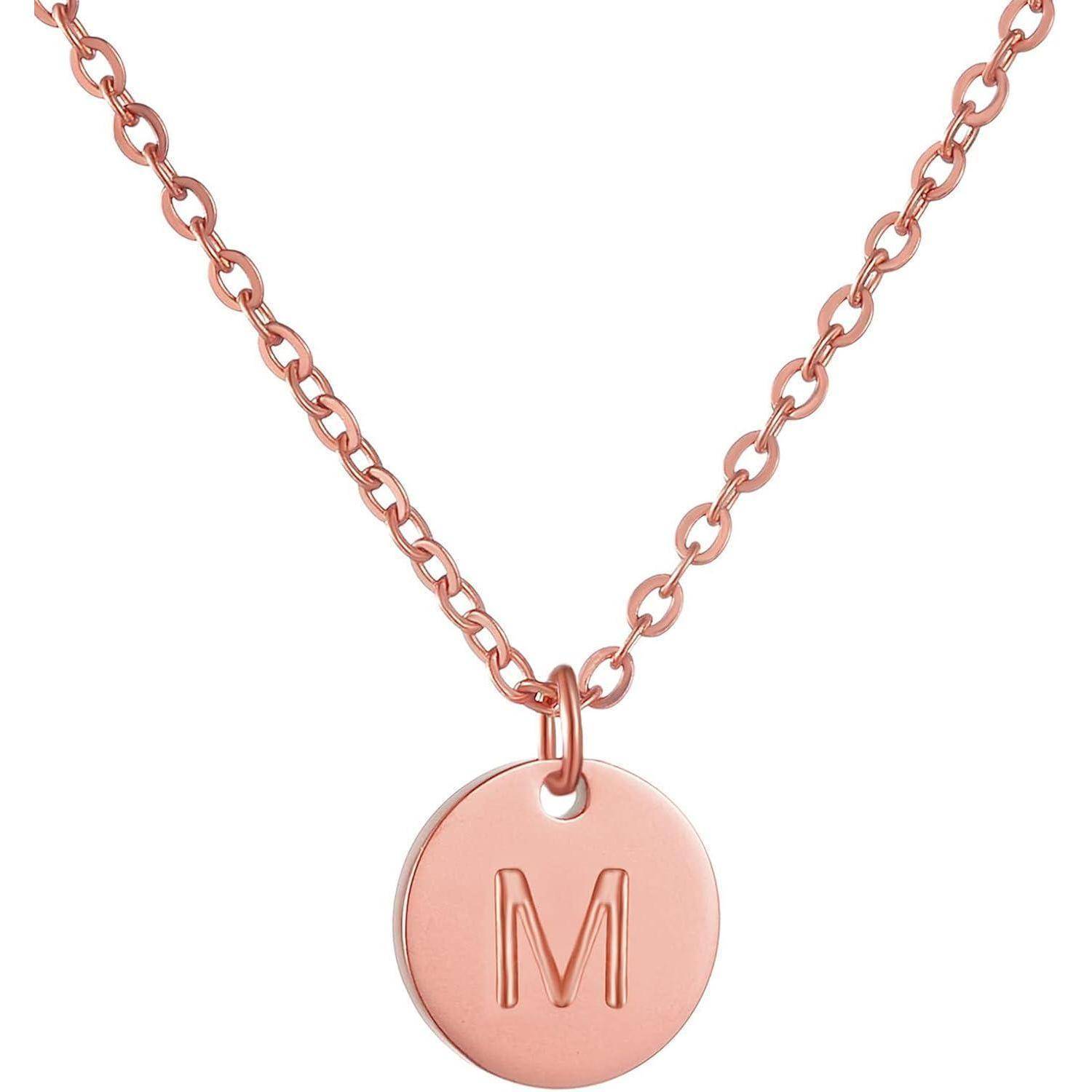 Rosegold-Kettenhals mit rundem Anhänger, graviert mit dem Buchstaben „M