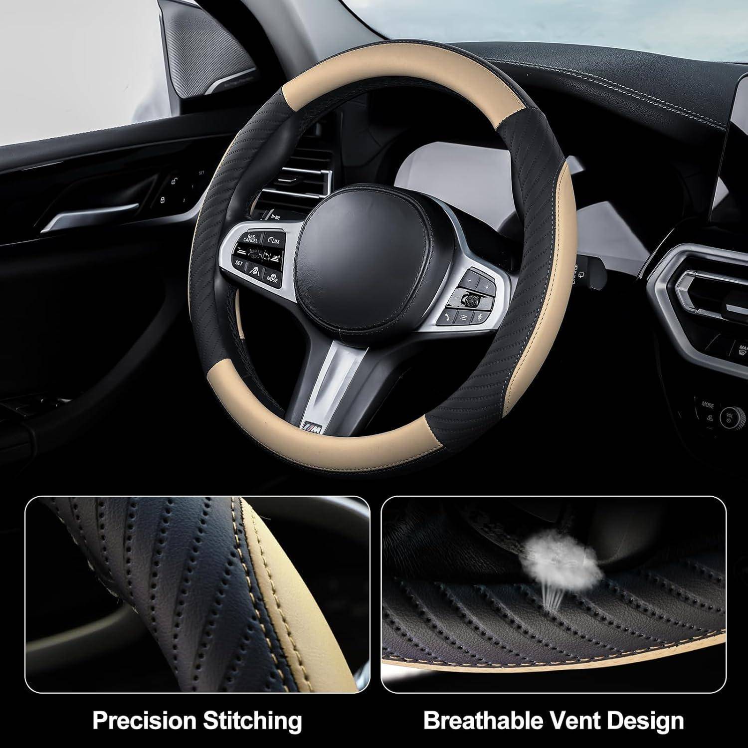 Nahaufnahme einer schwarz-beige Lenkradbezug in einem Auto, mit Detailausschnitten, die präzise Nähte und atmungsaktives Lüftungsdesign hervorheben.