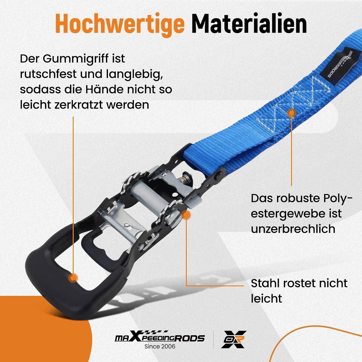 Produktwerbung mit einem blauen Spannriemen und Ratschenschnalle mit deutschem Text, der langlebige Materialien hervorhebt: rutschfeste Gummigriffe, reißfestes Polyestergewebe und rostbeständiger Stahl.
