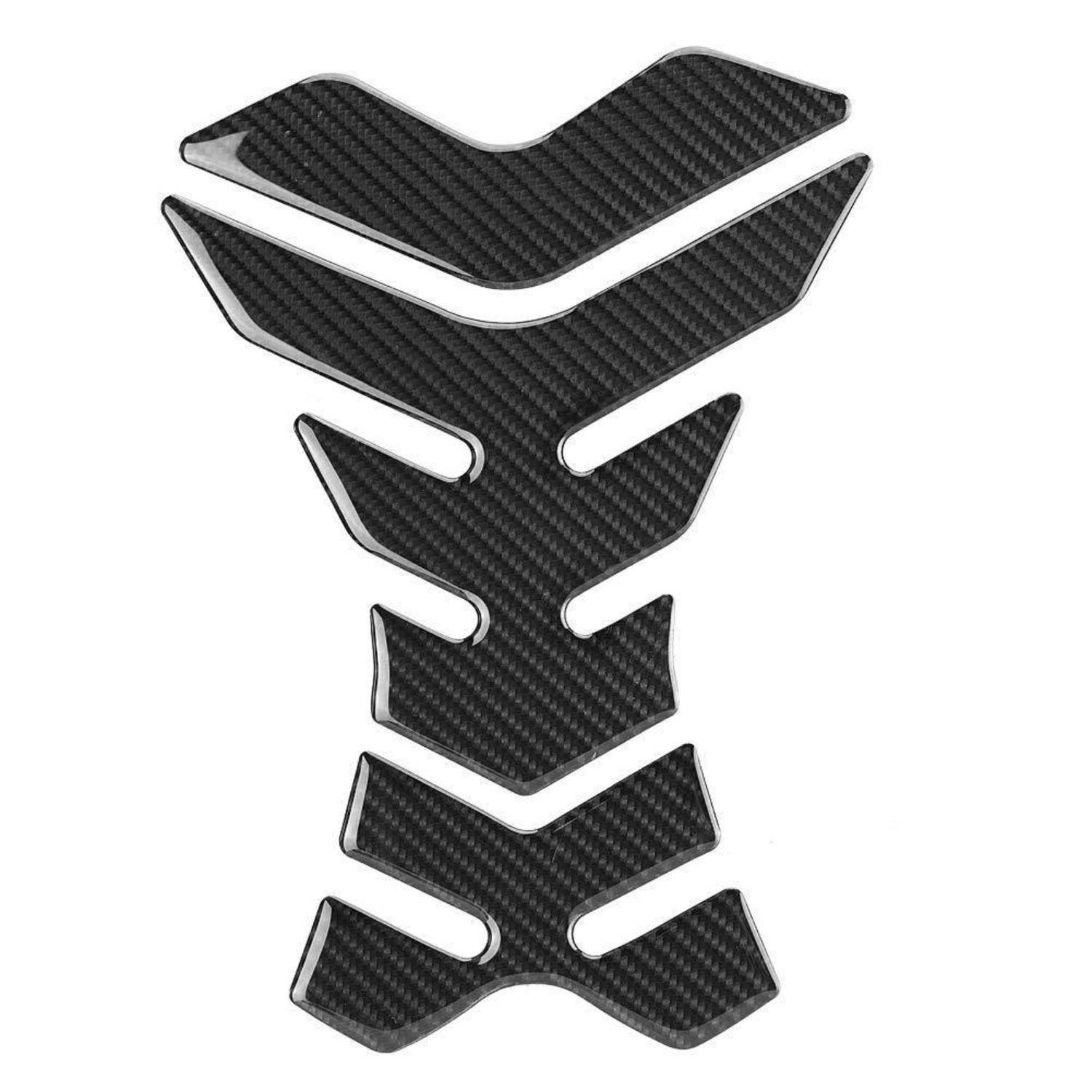 Schwarzes Kohlefaser-Motorradtankkraftschlusspolster mit segmentiertem, krallenähnlichem Design auf weißem Hintergrund.