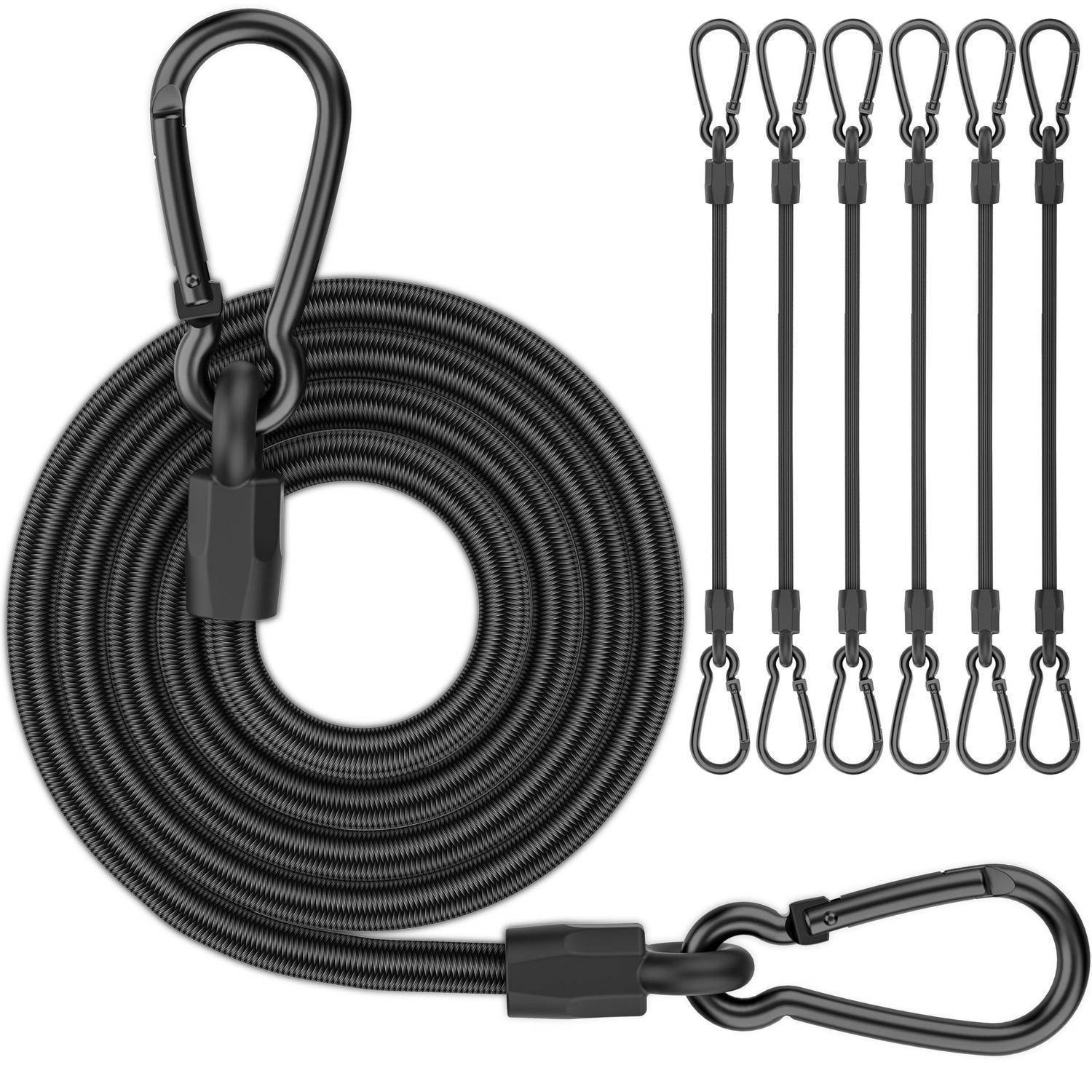 Aufgerolltes schwarzes Sicherheitskabel mit Verschlusskarabiner, das links als aufgewickeltes Bündel gezeigt wird, und sechs gerade Kabelriemen mit Haken auf der rechten Seite.