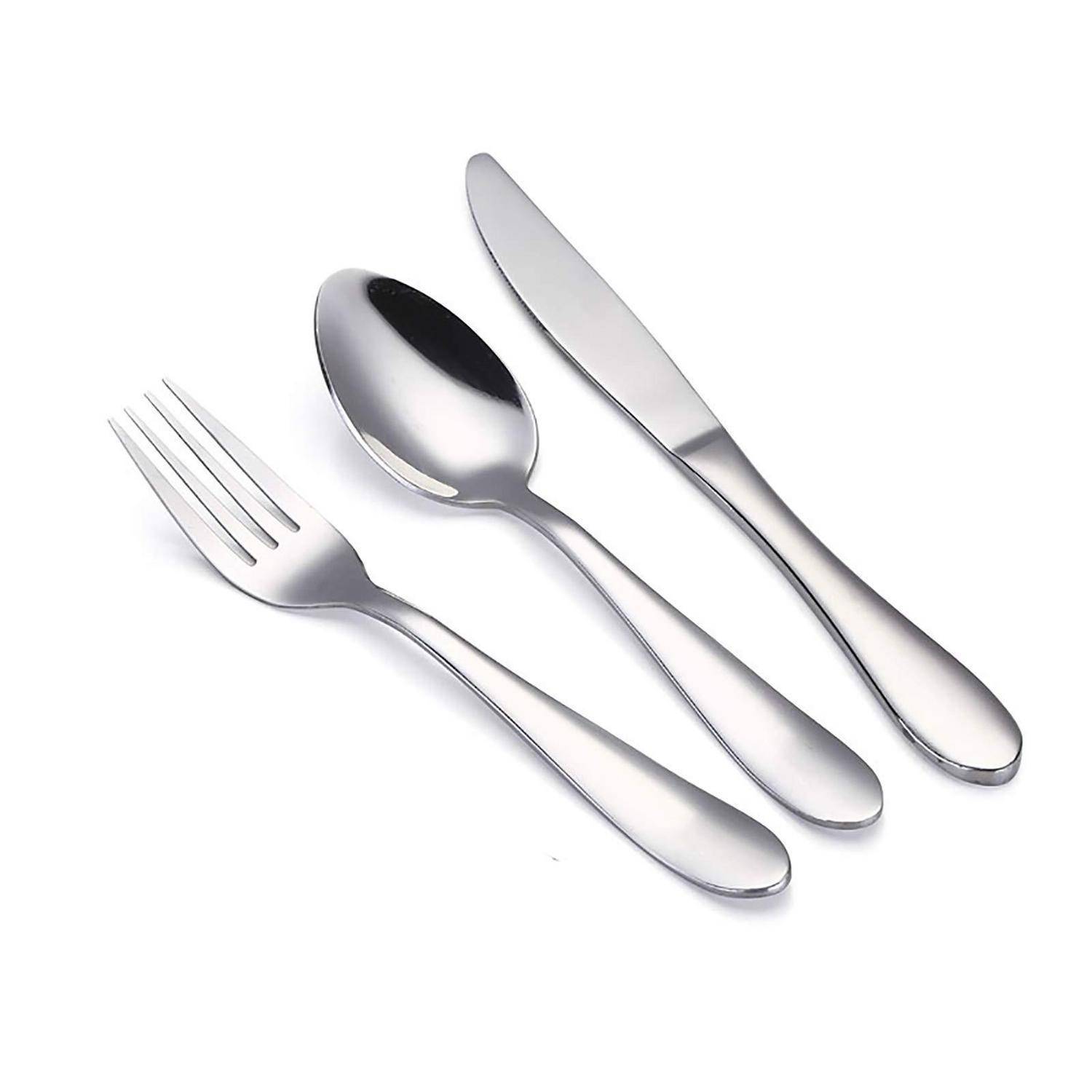 Dreiteilen-Besteck-Set aus Edelstahl: Gabel, Löffel und Messer auf weißem Hintergrund.