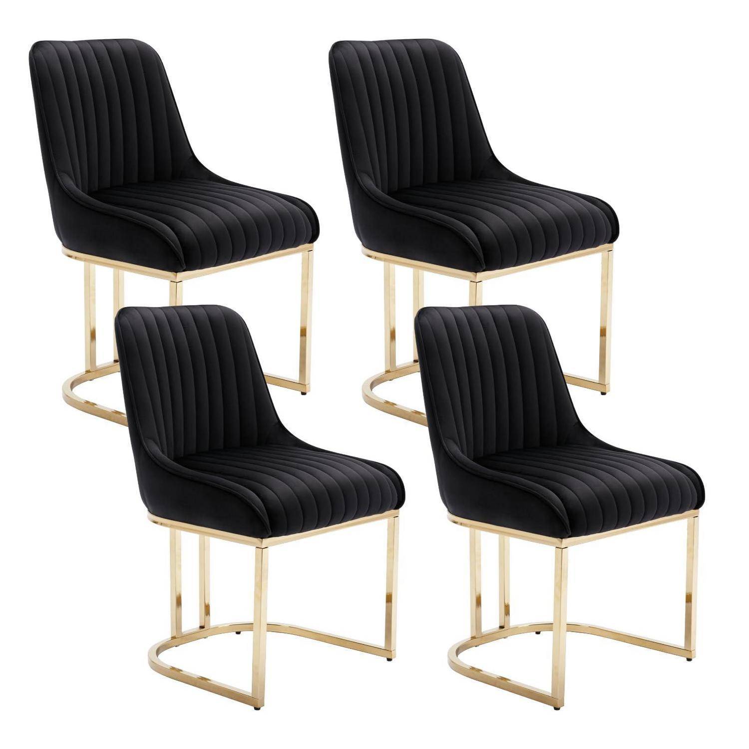 Vier moderne schwarze gepolsterte Esszimmerstühle mit goldenen Metallbeinen auf weißem Hintergrund angeordnet.