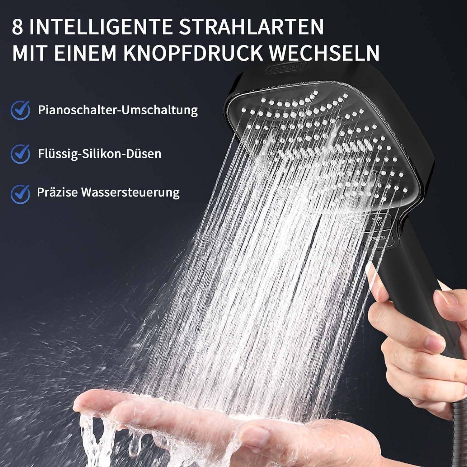 Hand hält schwarze tragbare Brause, die Wasser sprüht; deutscher Text bewirbt „8 intelligente Strahlarten mit einem Knopfdruck wechseln