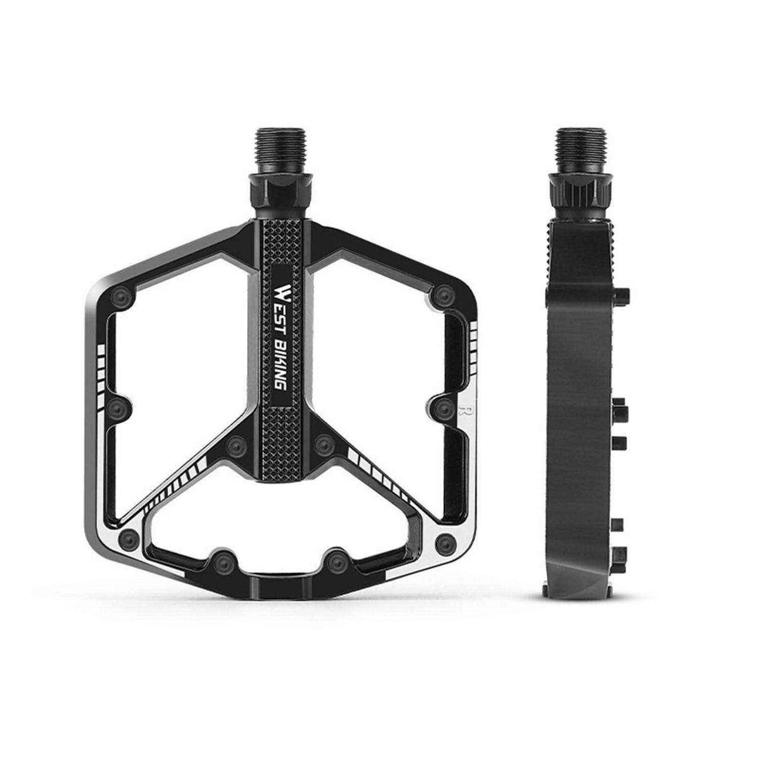 Schwarzes flaches Fahrradpedal in Vorder- und Seitenansicht, mit Gewinde-Achse und Griffstiften, mit der Bezeichnung „WEST BIKING