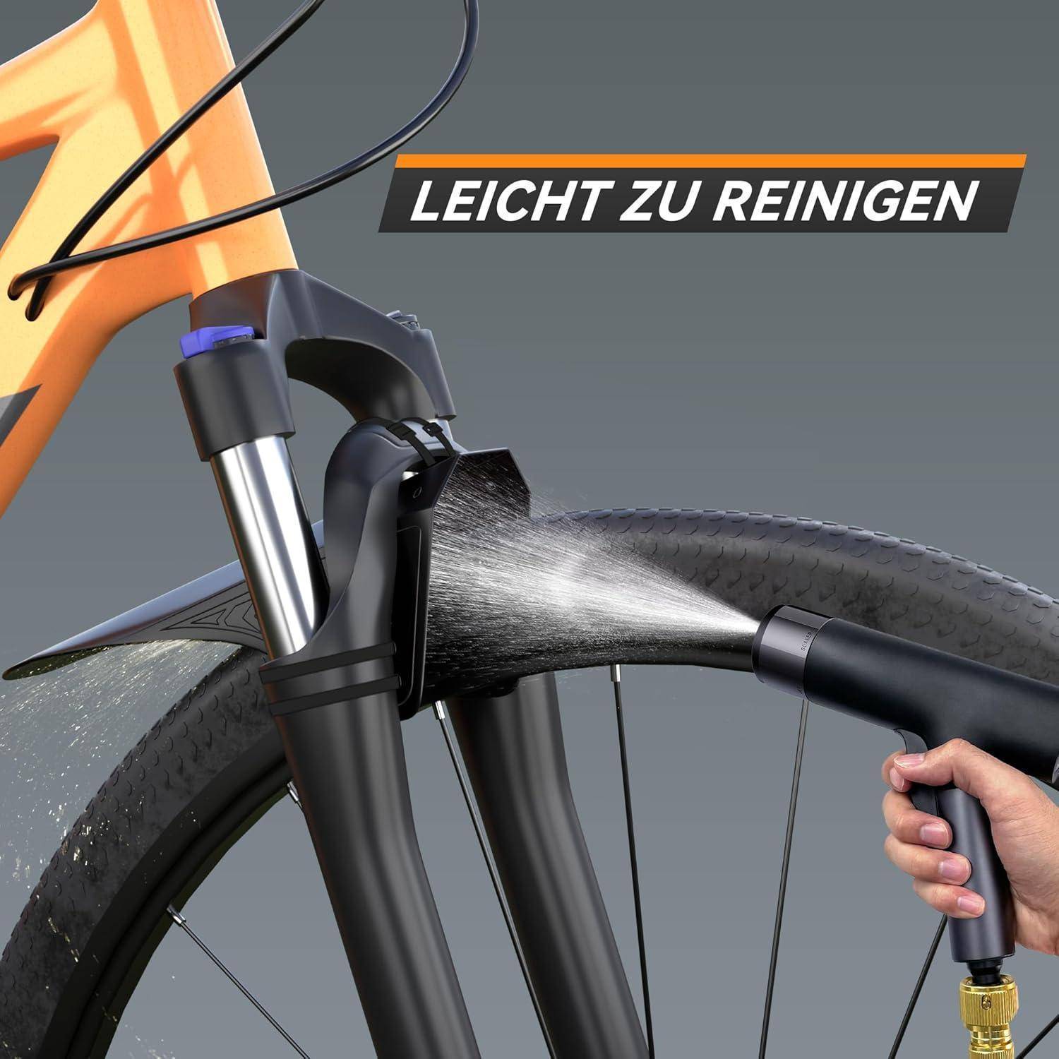 Handsprüher spült Schmutz von einer Fahrradgabel und Vorderrad; Text sagt "LEICHT ZU REINIGEN"" (leicht zu reinigen).
