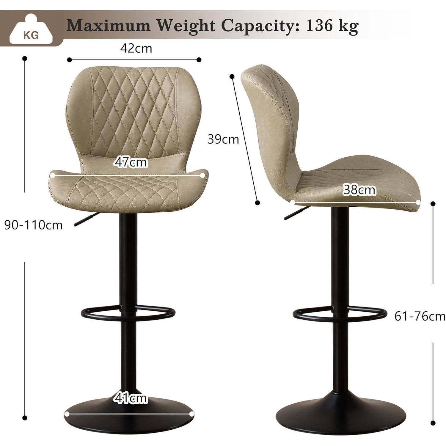 Produktmaßdiagramm eines beigen gepolsterten Drehbarhockers mit schwarzem Sockelsockel; maximale Gewichtskapazität 136 kg, Sitz- und Gesamtmaße in Zentimetern gekennzeichnet.