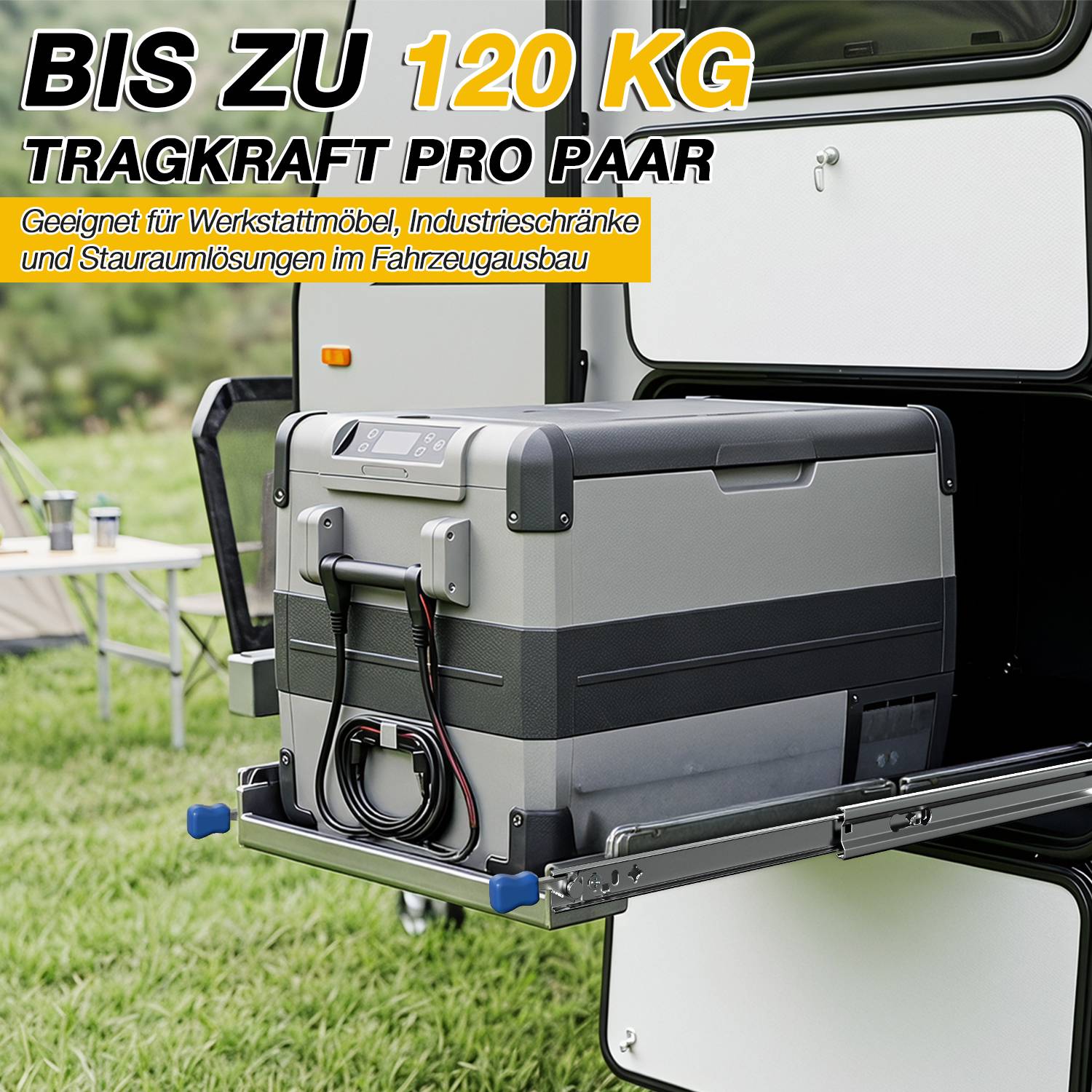 Ein schwerer tragbarer Kühlschrank oder Kühler ist auf einer fahrzeuggestützten Ausziehschublade montiert; der Text besagt „BIS ZU 120 KG TRAGKRAFT PRO PAAR" und verweist auf die Verwendung für Werkstatt- und Lagerlösungen.