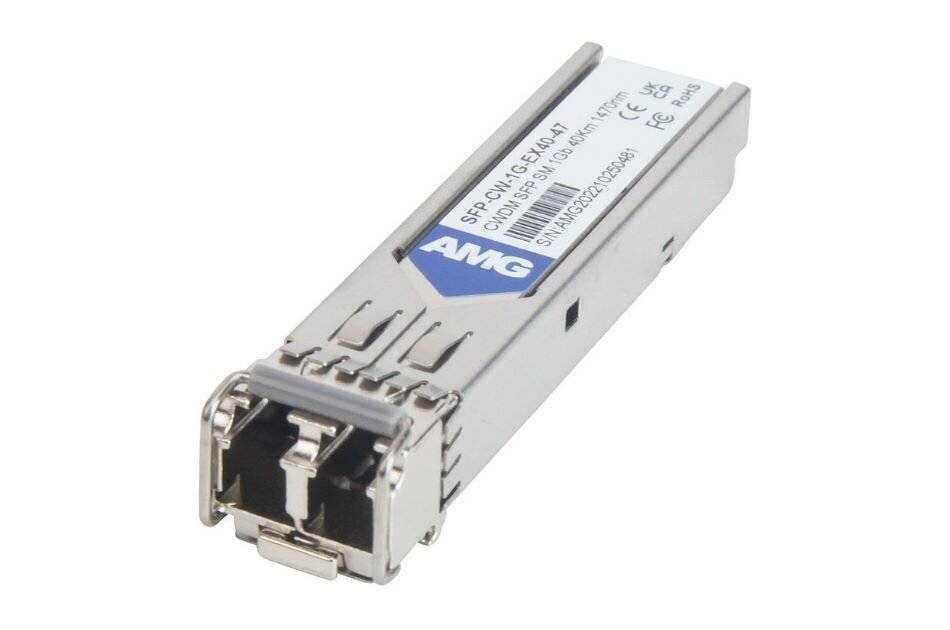 Silber-SFP-Transceiver-Modul mit einem Faserport auf einer Seite und einem gekennzeichneten oberen Gehäuse für Netzwerkgeräte.