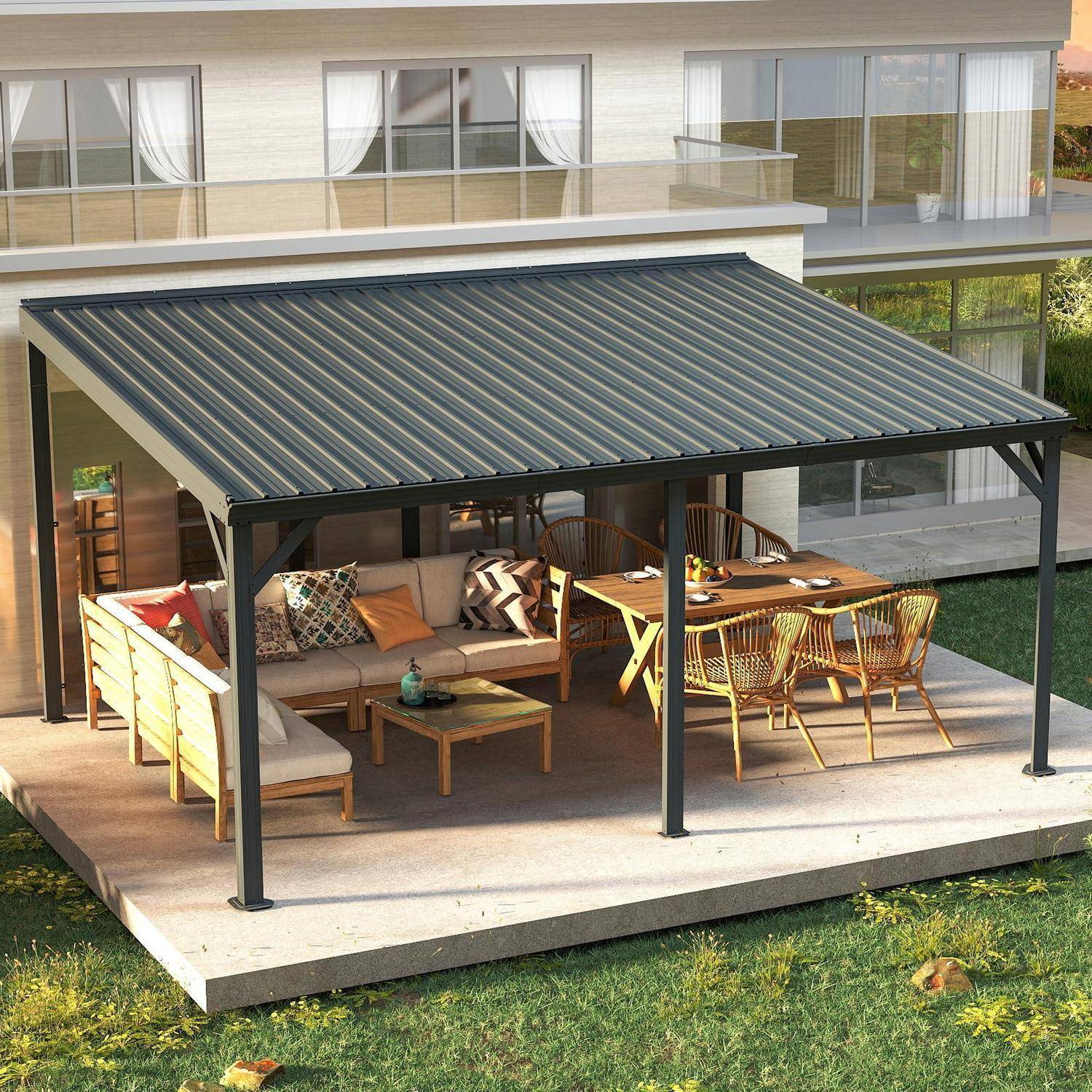 Überdachte Außenterrasse mit Metalldach, Ecksofa, Couchtisch und Esstisch mit Stühlen auf einer Betonplatte neben einem modernen Haus.