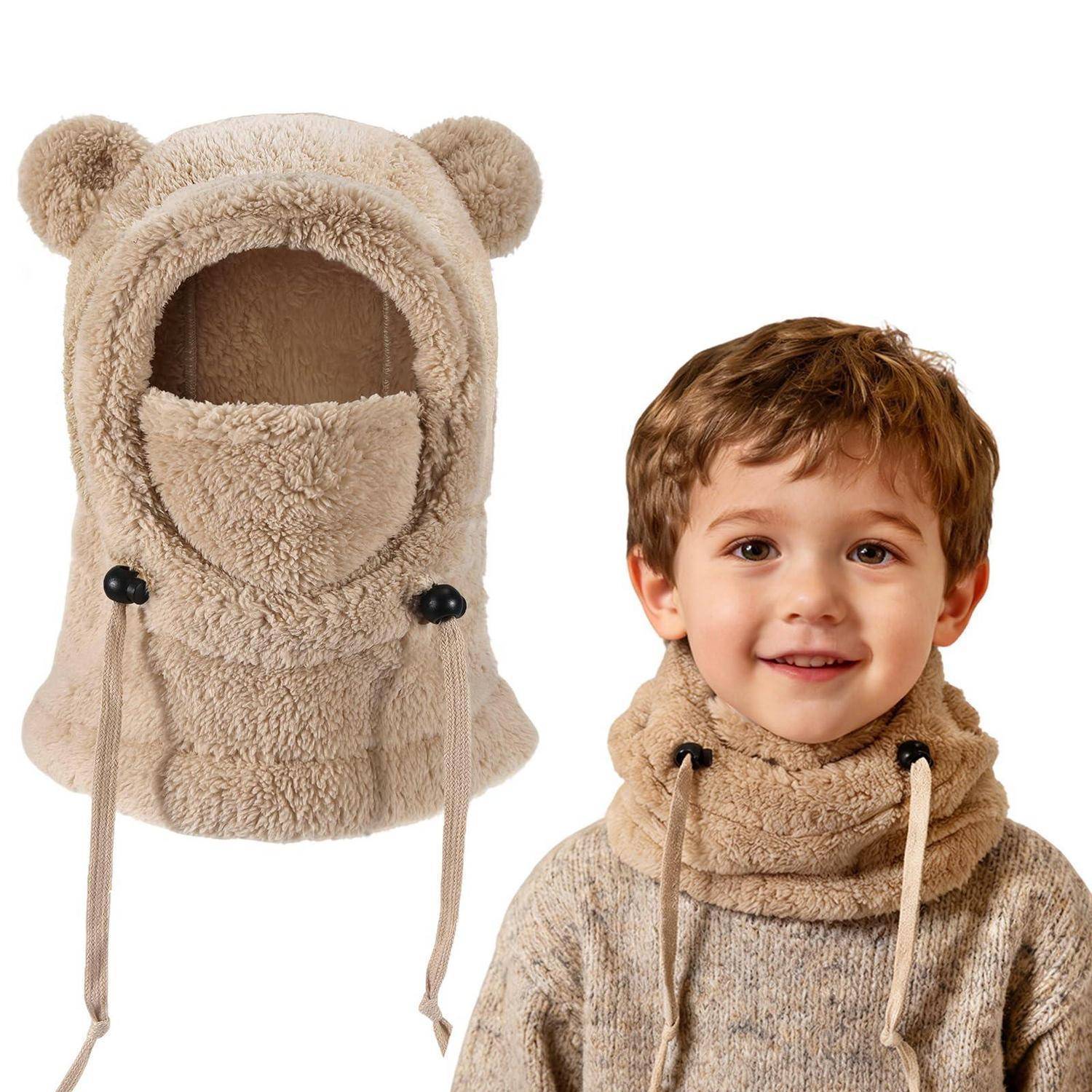 Beige flauschiger Kinder-Halswärmer mit Kapuze, gezeigt an einem kleinen Jungen und als Produktfoto, mit Bärenohr-Kapuze und Zugschnüren.