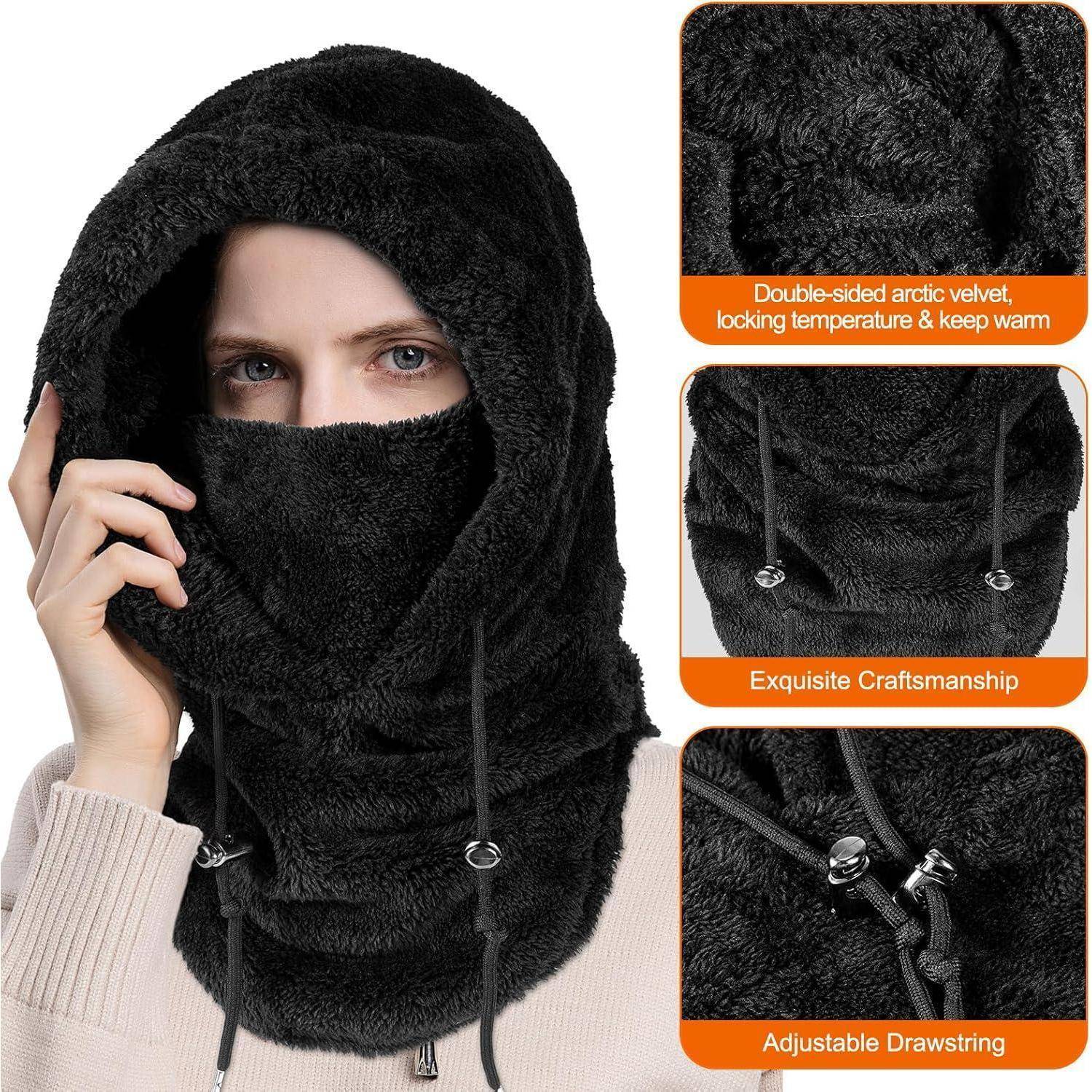 Modell trägt eine schwarze, flauschige Kapuzen-Gesichtsmaske mit Kordelzügen; eingefügte Nahaufnahmen zeigen den weichen Stoff, die Handwerkskunst und den verstellbaren Kordelzug-Verschluss.