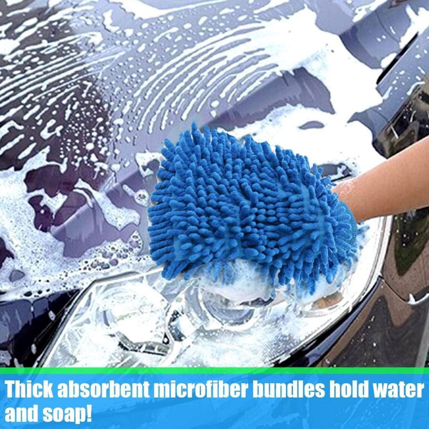 Blauer Mikrofaser-Waschhandschuh mit Seife reinigt ein Autolicht und die Motorhaube; der Text lautet „Dicke absorbierende Mikrofaser-Bündel halten Wasser und Seife!