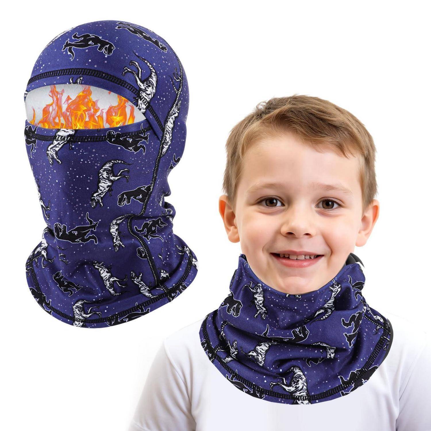 Kind, das eine lila Dinosaurier-gemusterte Balaclava-Halswärmer trägt; die Einfügung zeigt die Gesichtsbedeckung, die über den Kopf gezogen ist.