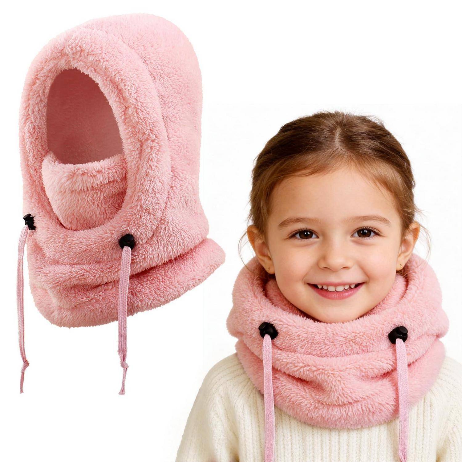 Mädchen, das einen rosa Fleece-Sturmhaube trägt; die Einfügung zeigt den Kapuzen-Halswärmer für sich allein.