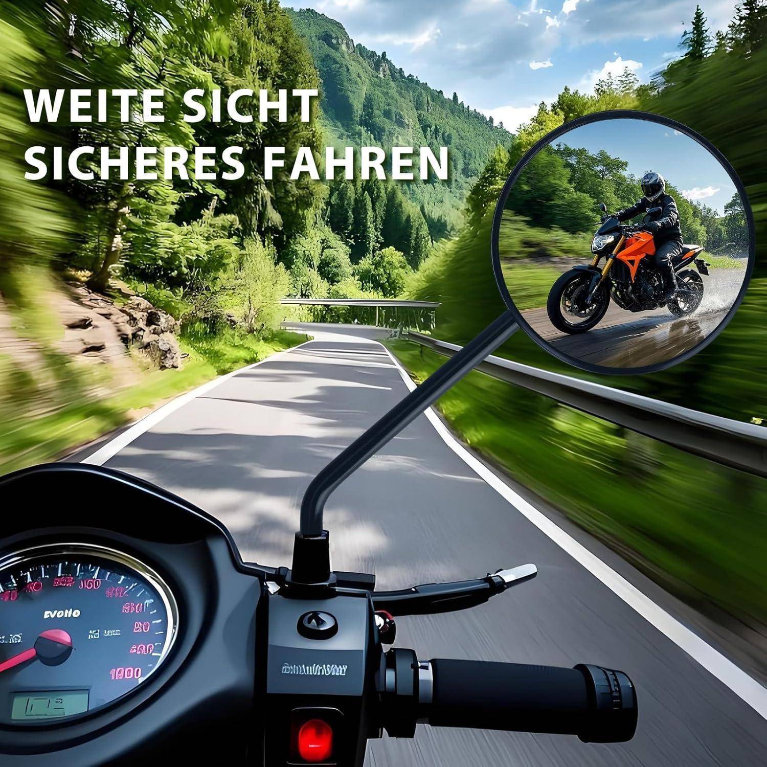 Motorradfahrer auf einer kurvenreichen Bergstraße, mit Spiegel, der das Motorrad dahinter zeigt; Text lautet „WEITE SICHT SICHERES FAHREN