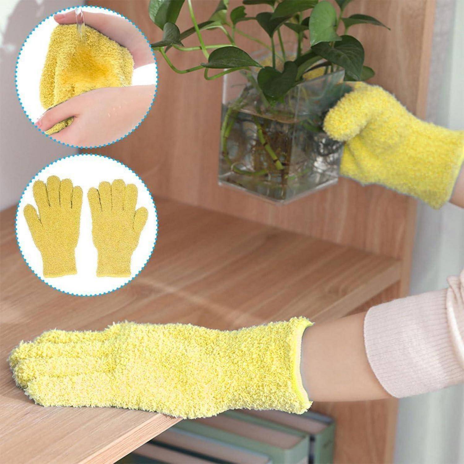 Person wischt ein Regal und eine Pflanze mit einem gelben Mikrofaser-Reinigungshandschuh ab; die Einblendung zeigt den Handschuh, der getragen wird, und ein Paar passende Handschuhe.