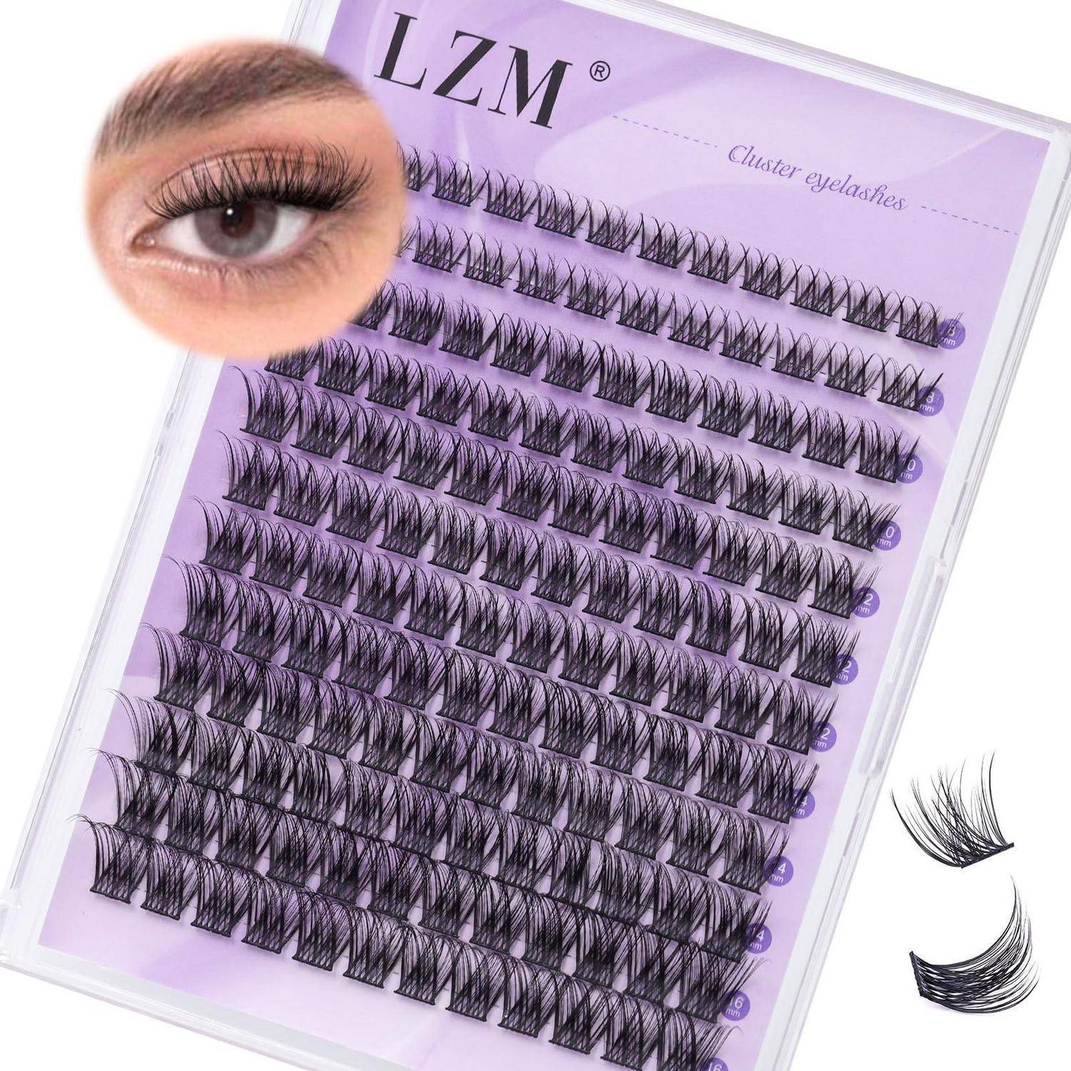 Packung mit Cluster-Wimpernverlängerungen in einem durchsichtigen Behälter, mit einem eingesetzten Auge, das die angebrachten Wimpern für einen volleren Look zeigt.