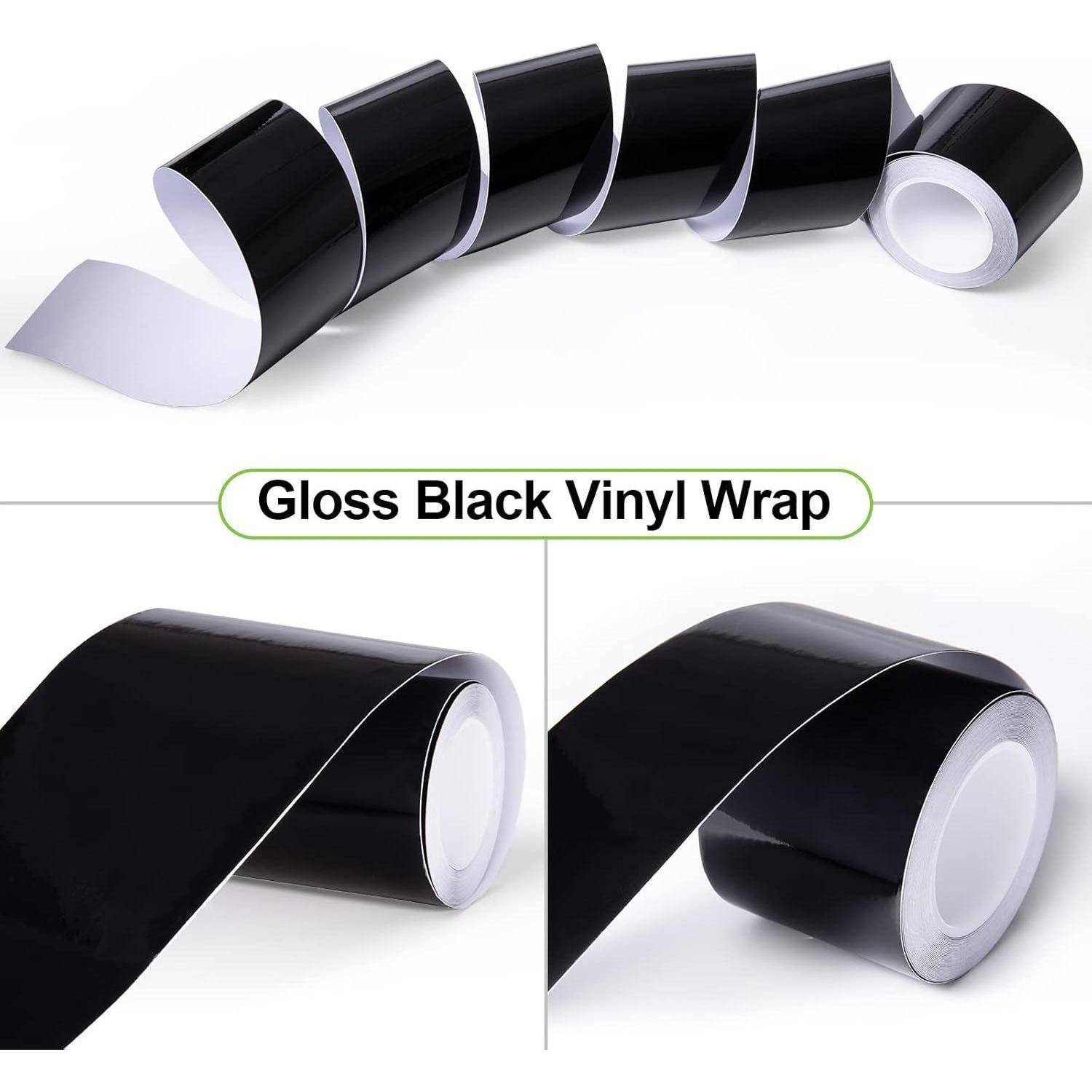 Hochglänzige schwarze Vinyl-Folie gezeigt in Rollen, mit Nahaufnahmen, die das glänzende schwarze Finish und die Klebstoffrückseite hervorheben.
