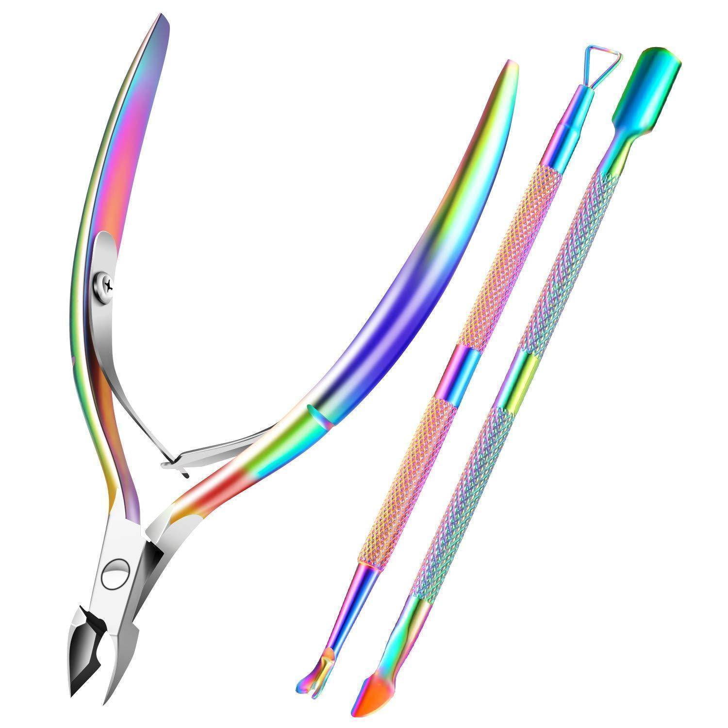 Regenbogenfarbige Nagelwerkzeuge: eine Nagelhaut-Zange mit zwei doppelseitig nutzbaren Nagelstäbchen auf weißem Hintergrund.