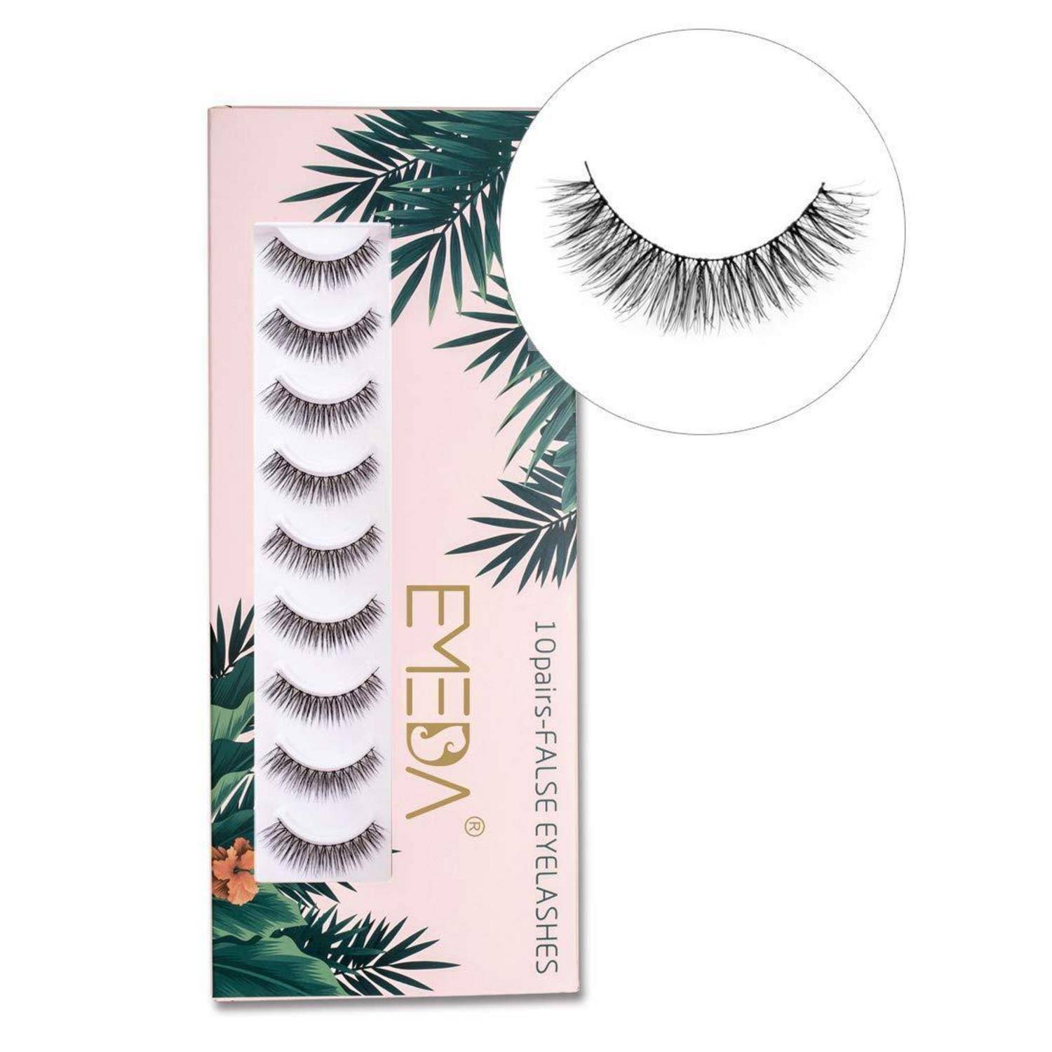 Rosa Packung mit 10 Paar falschen Wimpern mit tropischem Blattdesign und einer kreisförmigen Nahaufnahme, die einen Wimpernstreifen zeigt.