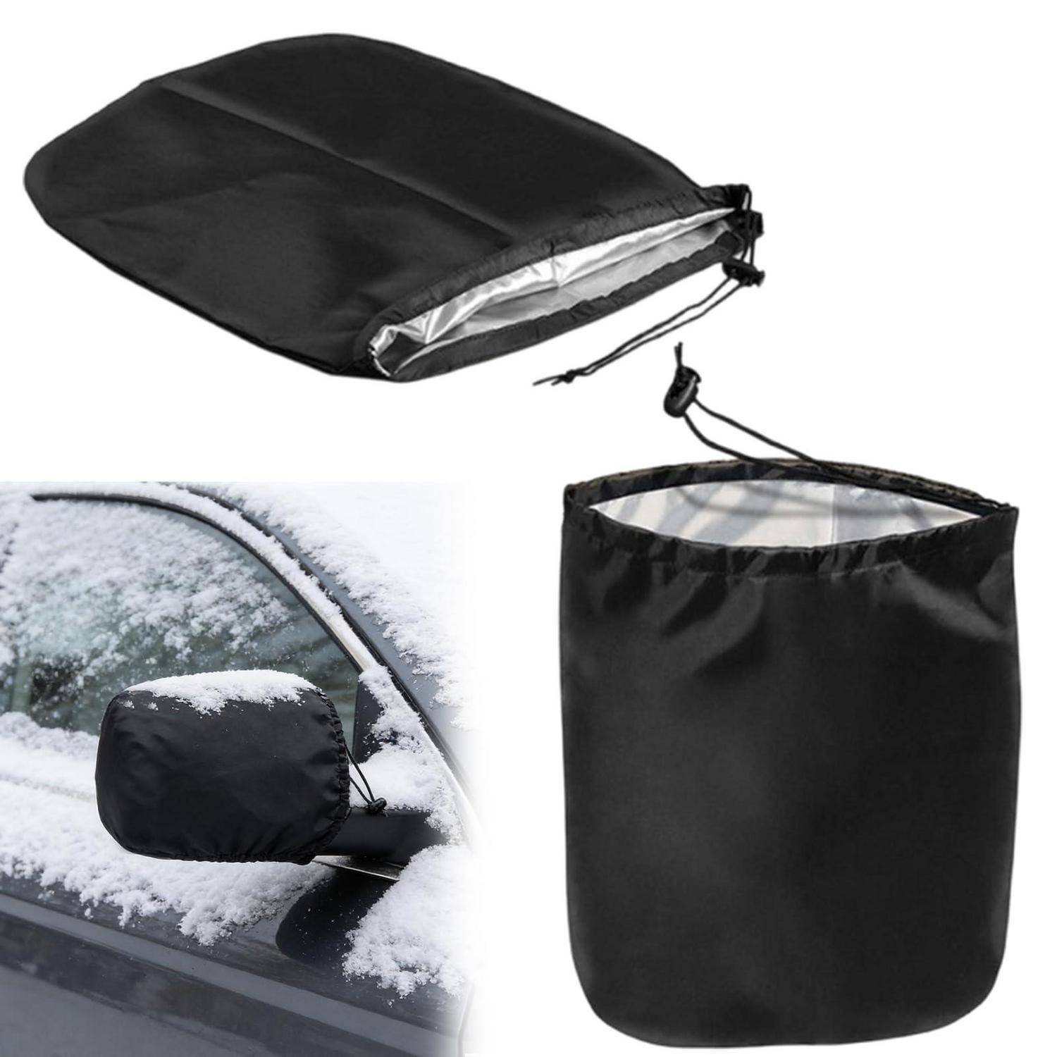 Schwarze isolierte Autoseitenspiegelabdeckung mit Kordelzug, gezeigt verpackt und über einen Spiegel angebracht, um ihn vor Schnee und Eis zu schützen.
