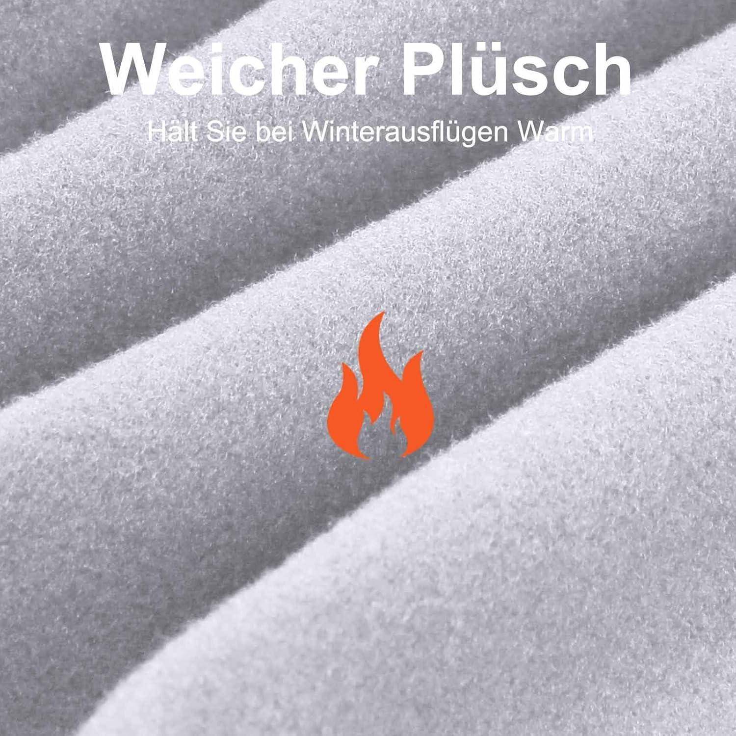 Nahaufnahme des weichen grauen Plüschstoffs mit Flammen-Symbol und deutschem Text „Weicher Plüsch" und „Hält Sie bei Winterausflügen Warm"", was Wärme und Weichheit anzeigt.