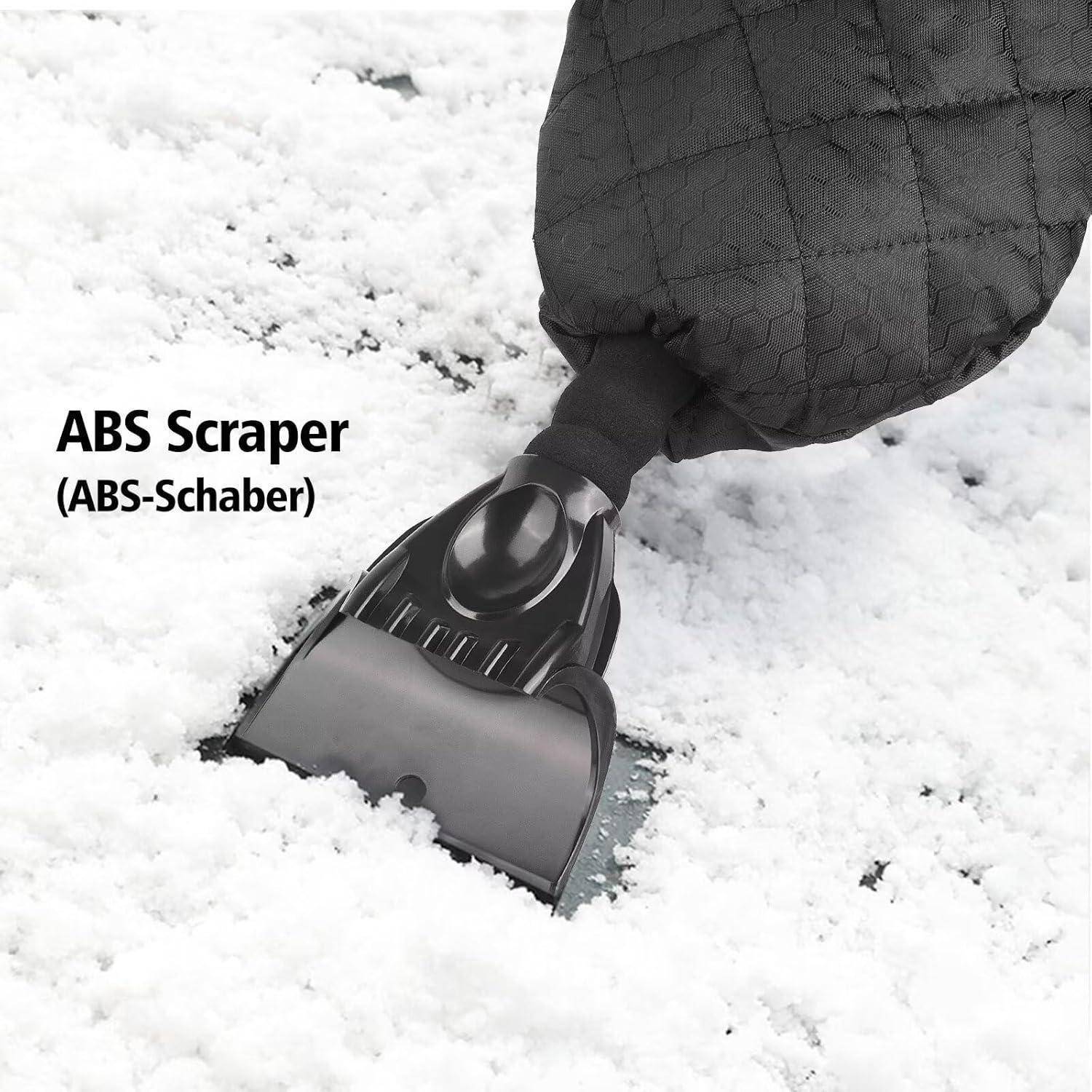 Hand, die einen ABS-Schaber verwendet, um Schnee oder Eis von einer Oberfläche zu entfernen, beschriftet mit 