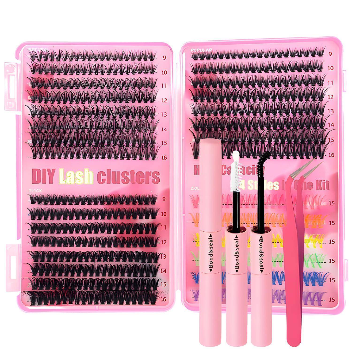 Kit für DIY-Wimpernbüschel in Rosa mit zwei Tabletts aus künstlichen Wimpern, Klebstofftuben, Applikatorwerkzeug und Pinzette auf weißem Hintergrund.