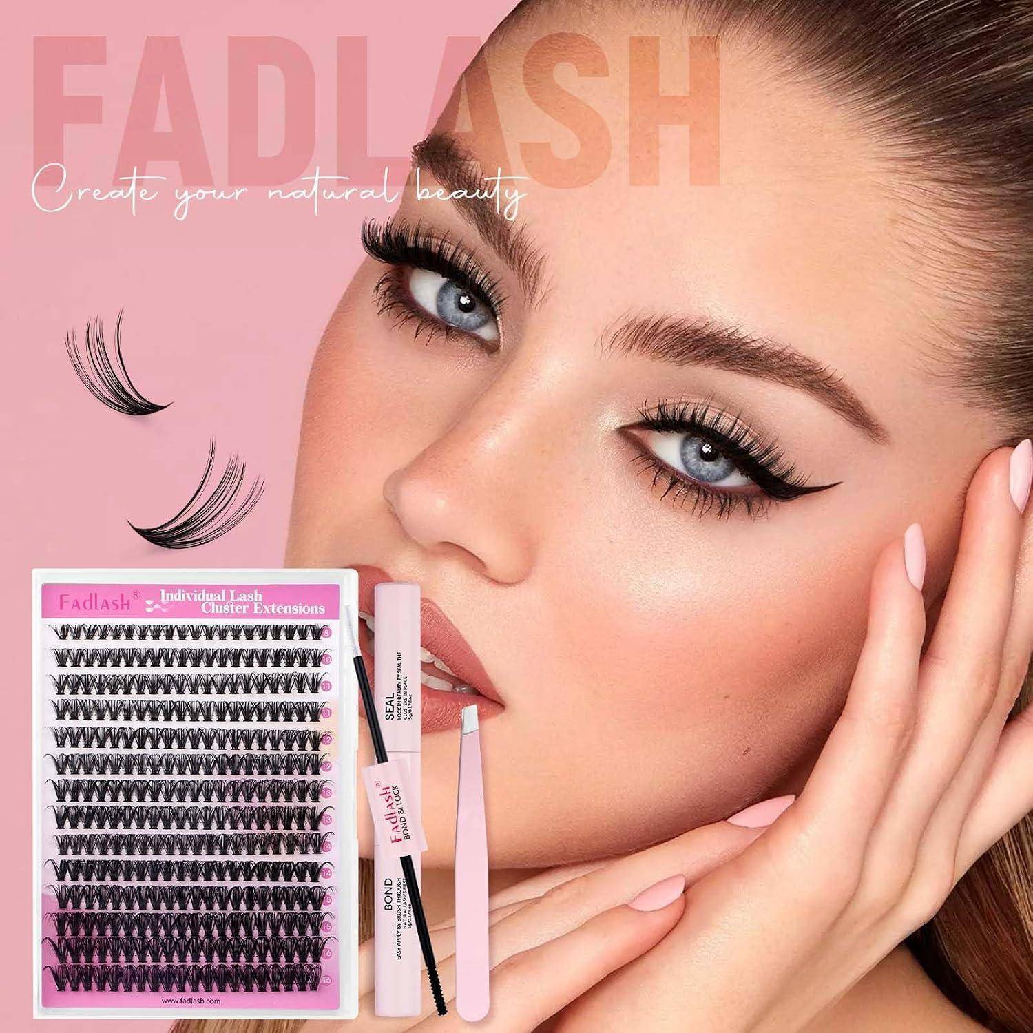 Werbebild einer Frau mit dramatischen Wimpern, die ein Wimpernverlängerungs-Set hält, mit der Beschriftung „FADLASH