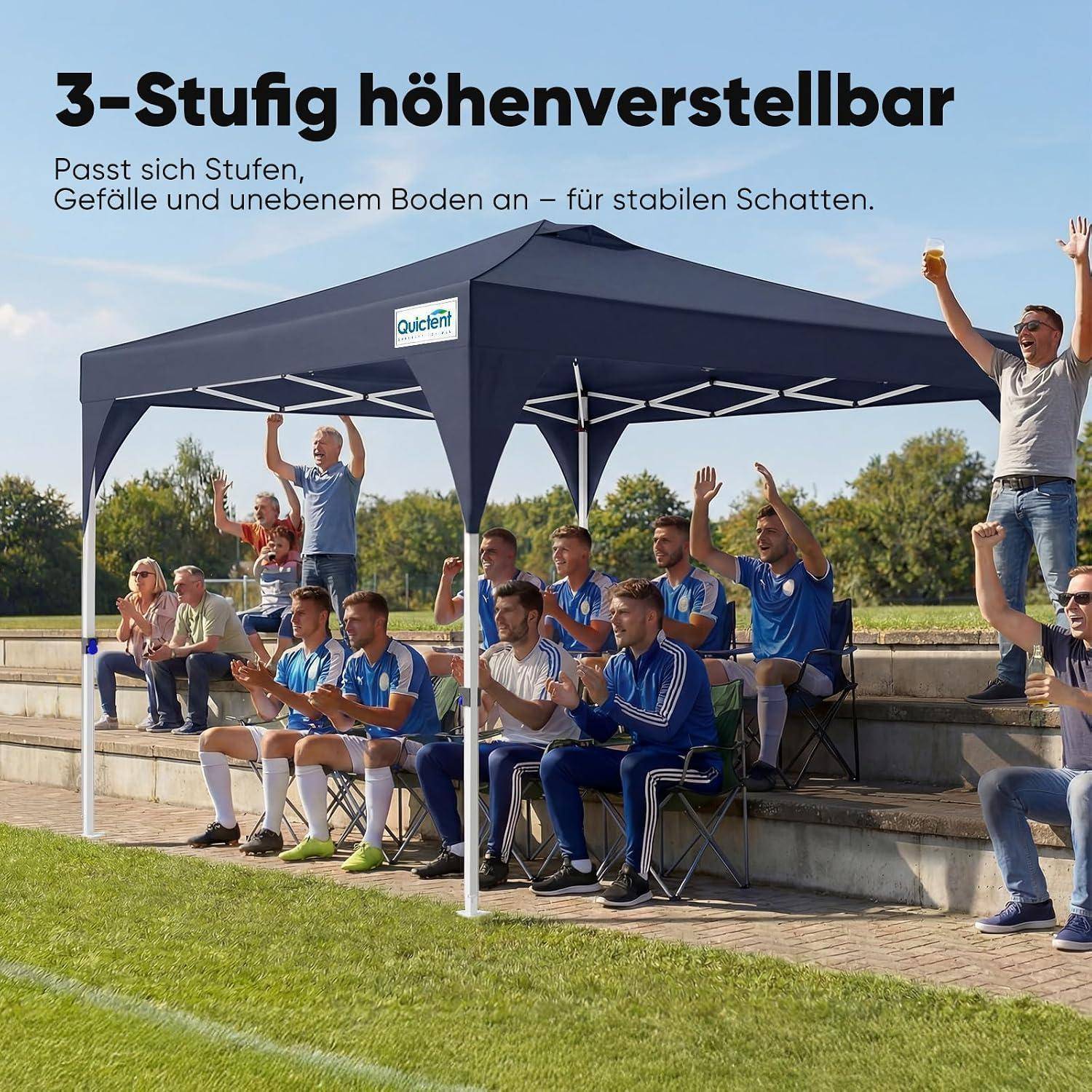 Werbefoto von jubelnden Zuschauern unter einem dunkelblauem Popup-Zelt, mit deutschem Text, der ein 3-stufig höhenverstellbares Schattenzelt für unebenes Gelände bewirbt.