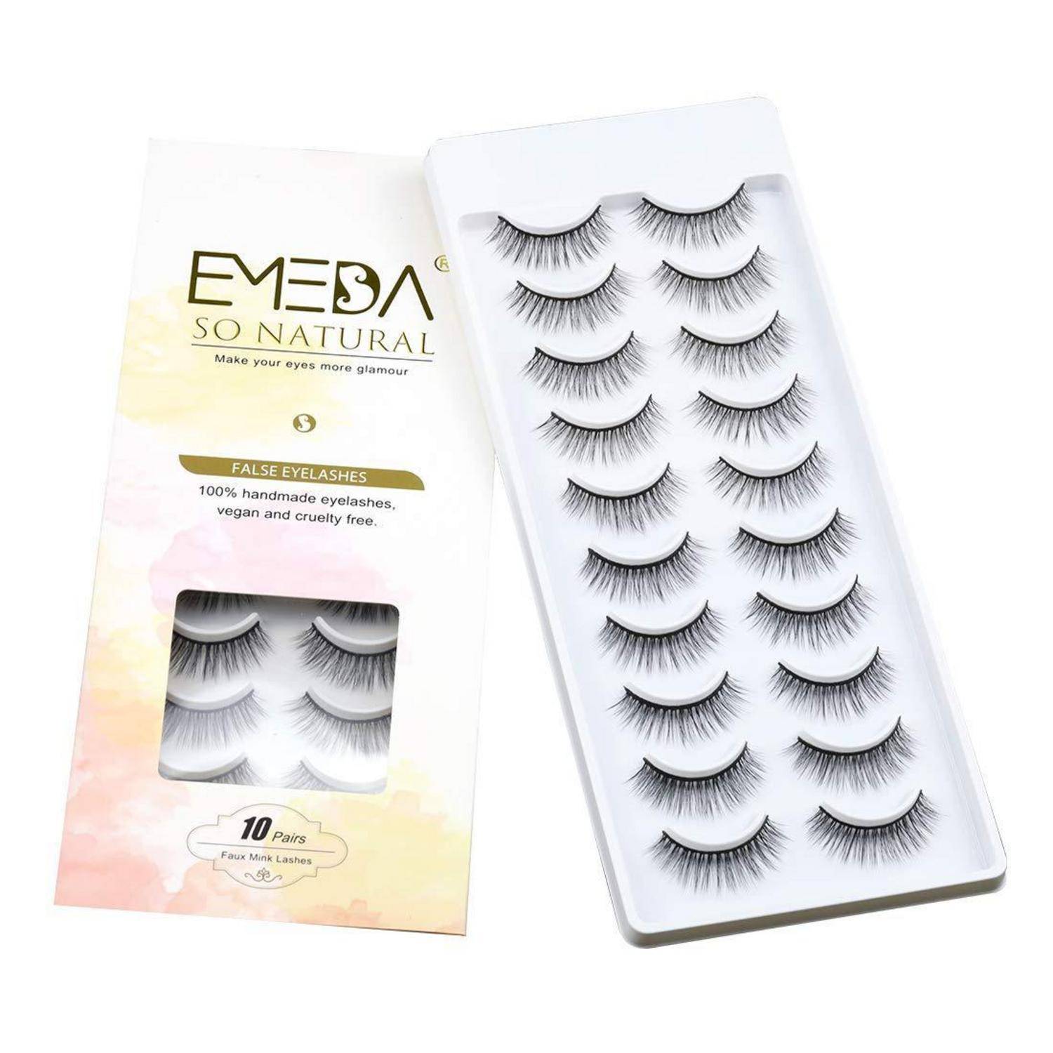 Verpackung und Tablett von EMEDA So Natural Kunstwimpern, die 10 Paar handgefertigte, vegane und tierversuchsfreie Wimpern zeigen.